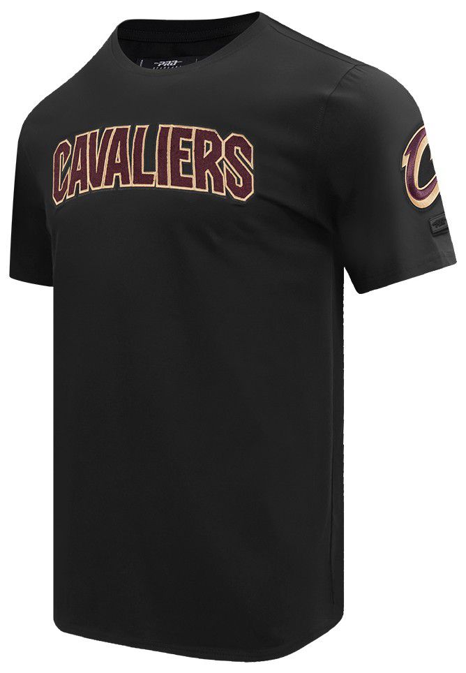 Pro Standard Men's Cleveland Cavaliers Black Classic Chenille T-Shirt