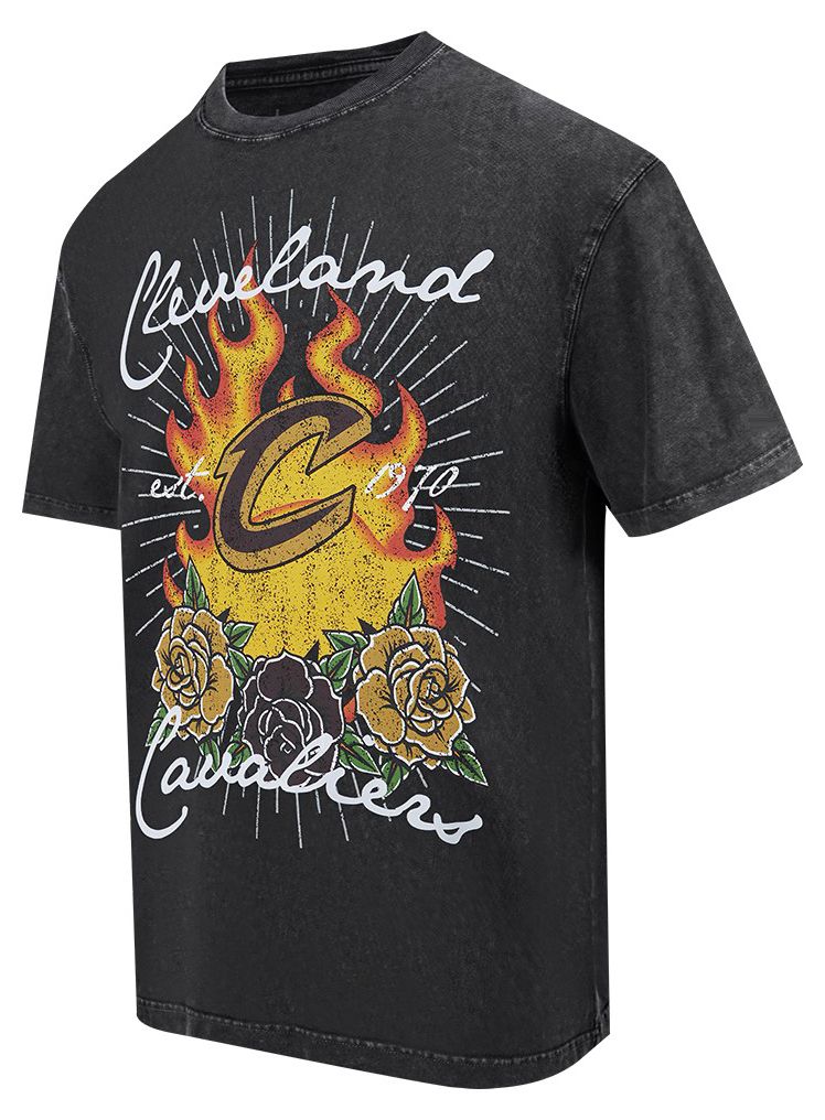 Pro Standard Men's Cleveland Cavaliers Black Fire And Roses Washed T-Shirt