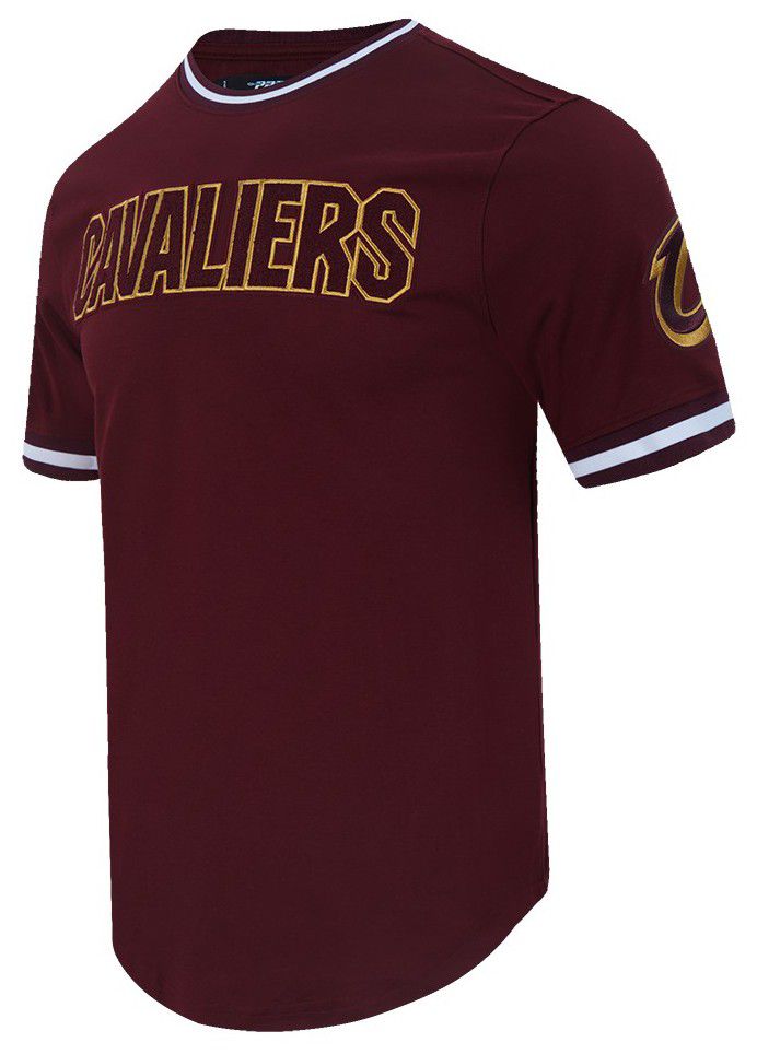 Pro Standard Men's Cleveland Cavaliers Red Chenille T-Shirt