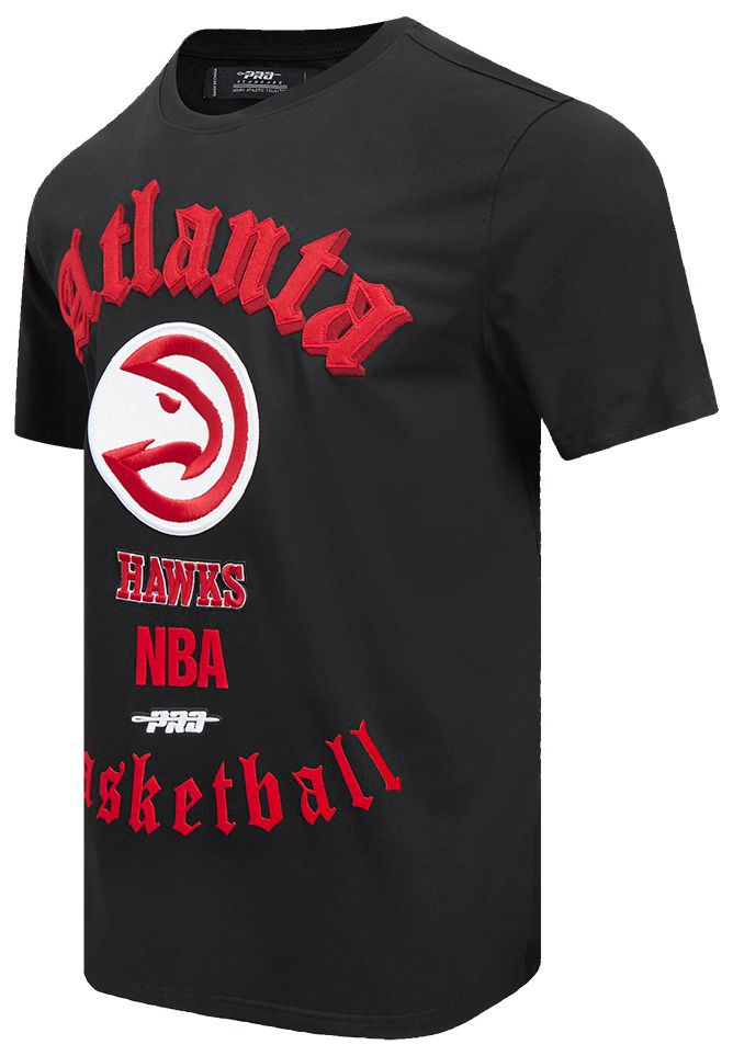 Pro Standard Men's Atlanta Hawks Black Old English Short Sleeve T-Shirt
