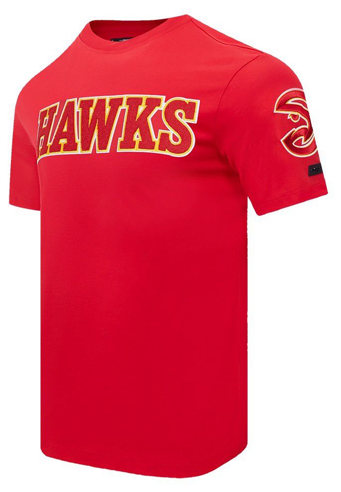 Pro Standard Men's Atlanta Hawks Red Classic Chenille T-Shirt