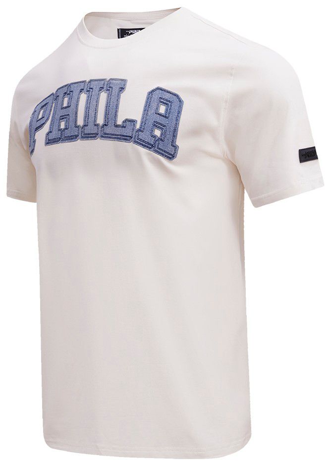 Pro Standard Men's Philadelphia 76ers Linen Varsity Blues Short Sleeve T-Shirt, XL, Tan
