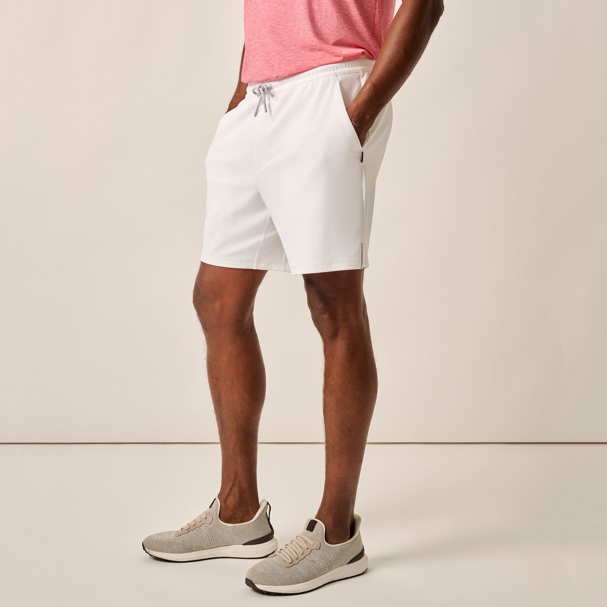 Johnnie-O Men's 7" Jumpin Golf Short