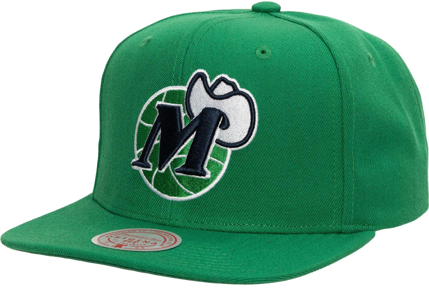 Mitchell & Ness Adult Dallas Mavericks Green Team Groud 2.0 Adjustable Snapback Hat