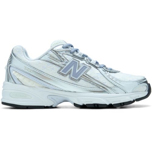 New Balance 740 Shoes