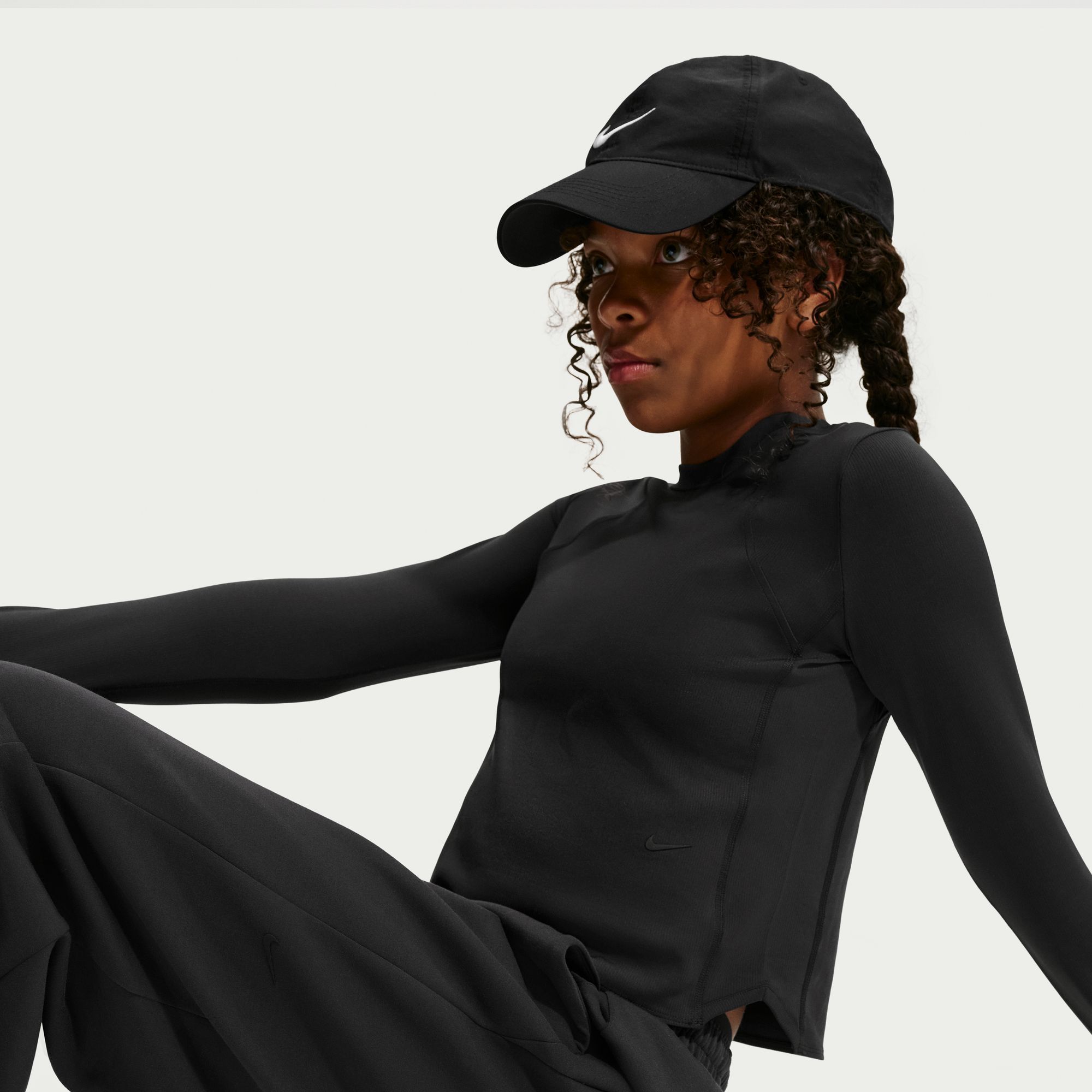 Nike Girls' MAVN Dri-FIT Ribbed Long Sleeve Top