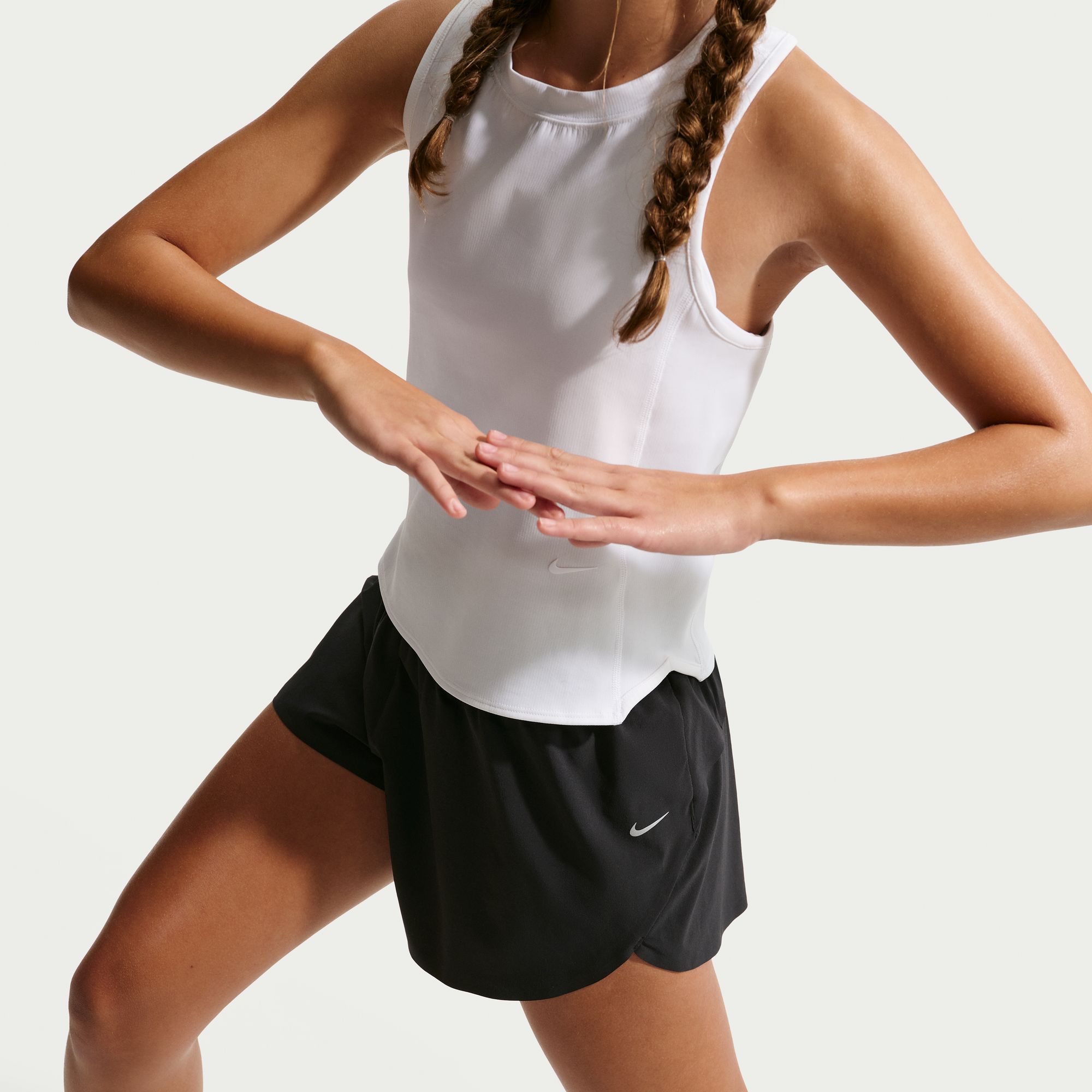 Nike Girls' MAVN Dri-FIT Woven 3" Shorts