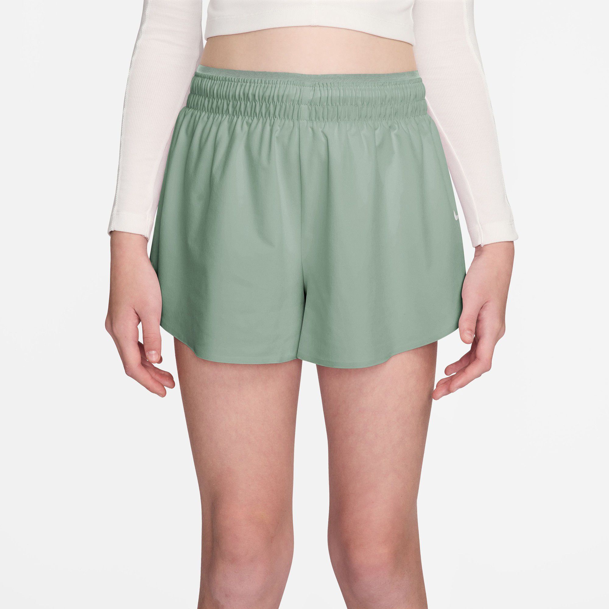 Nike Girls' MAVN Dri-FIT Woven 3" Shorts