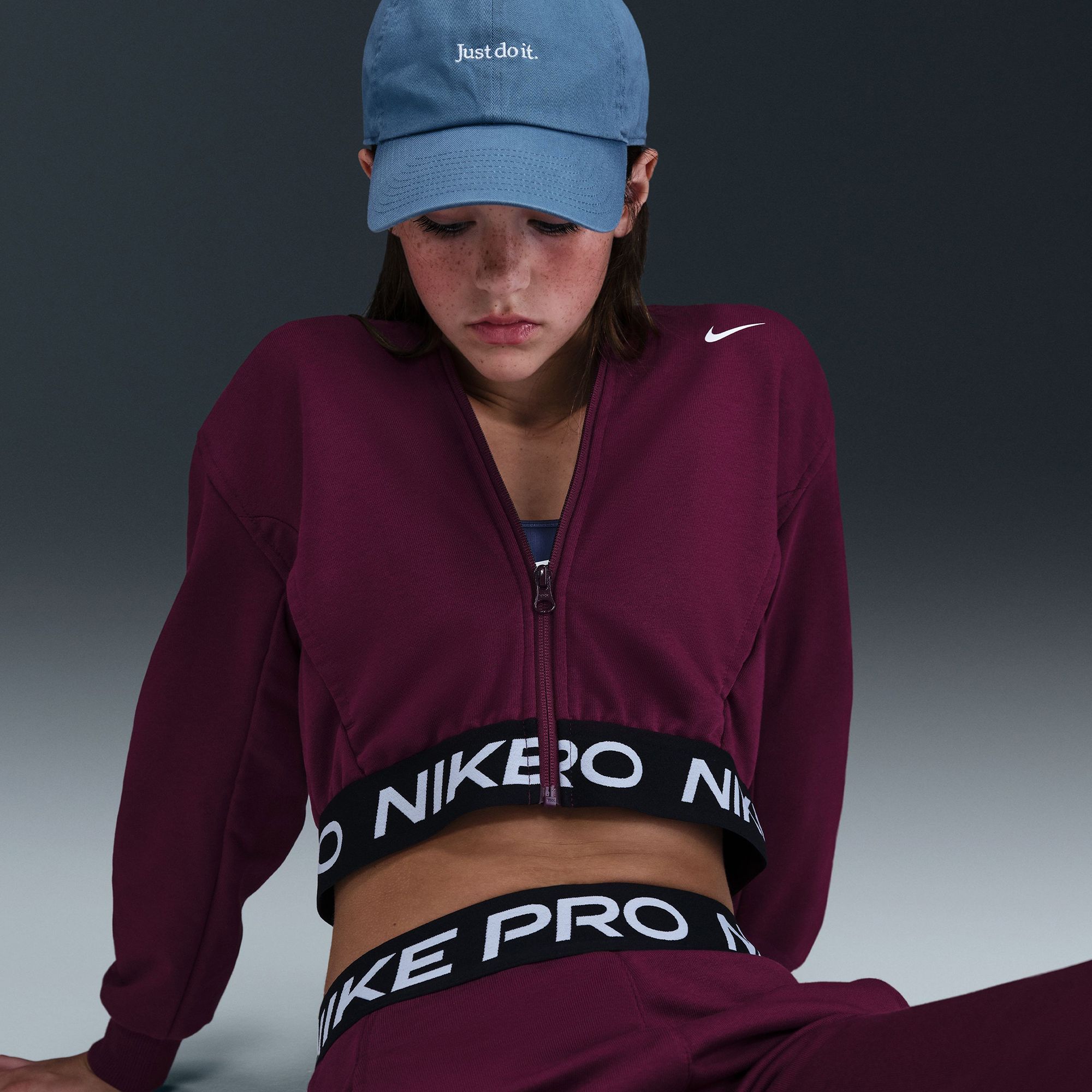 Bordeaux/Black