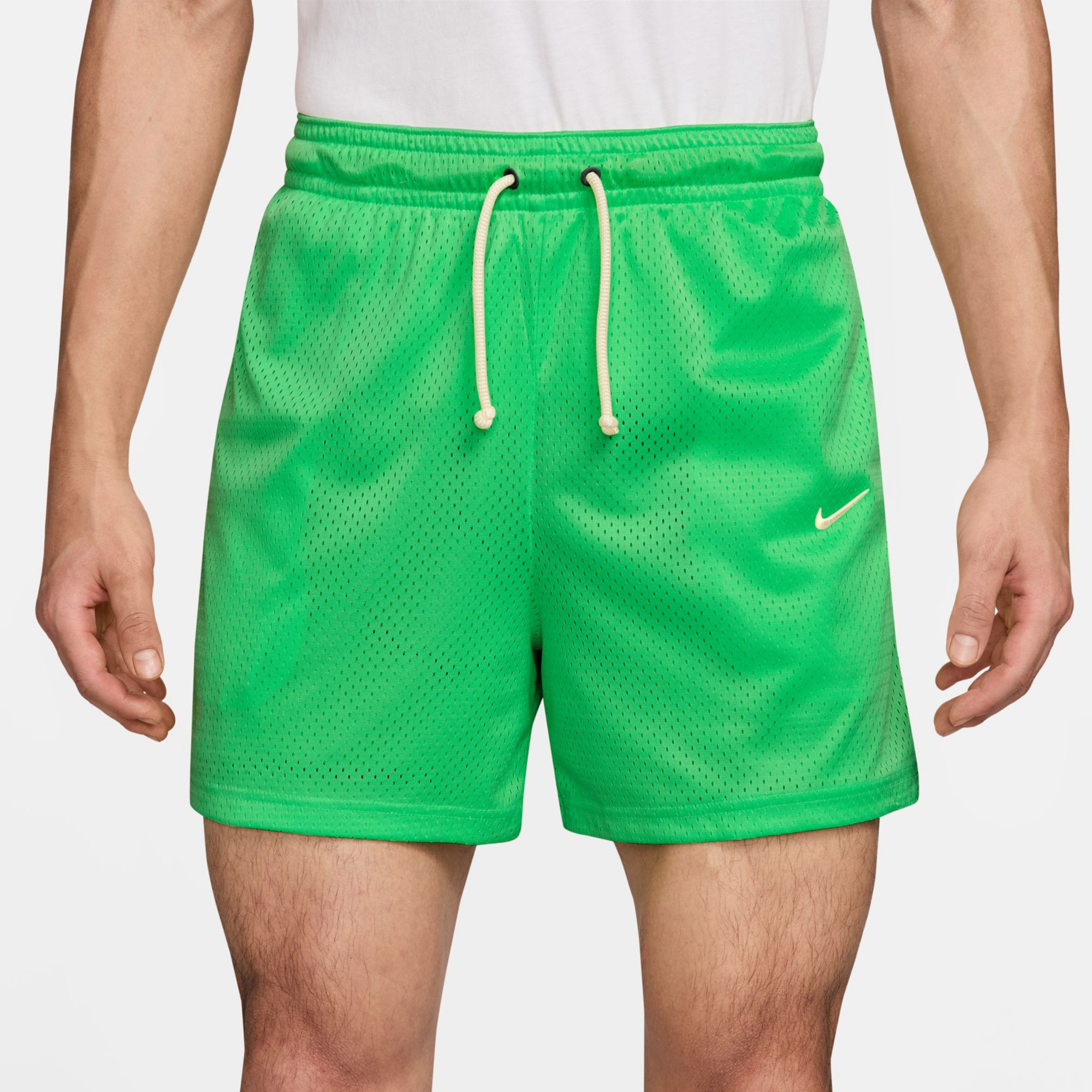 Nike Men's Dri-FIT Standard Issue 5" Mesh Basketball Practice Shorts