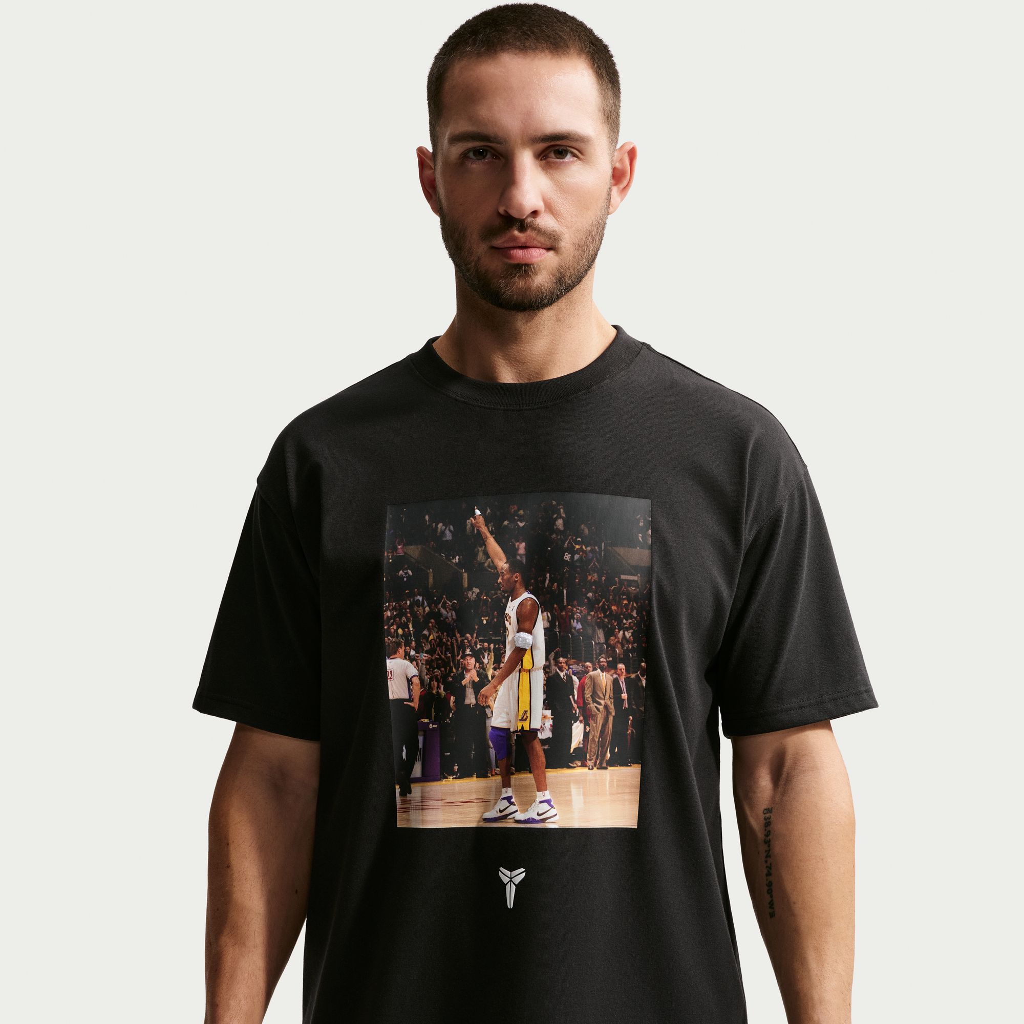 Nike Men's Kobe Bryant Max90 81 Graphic T-Shirt