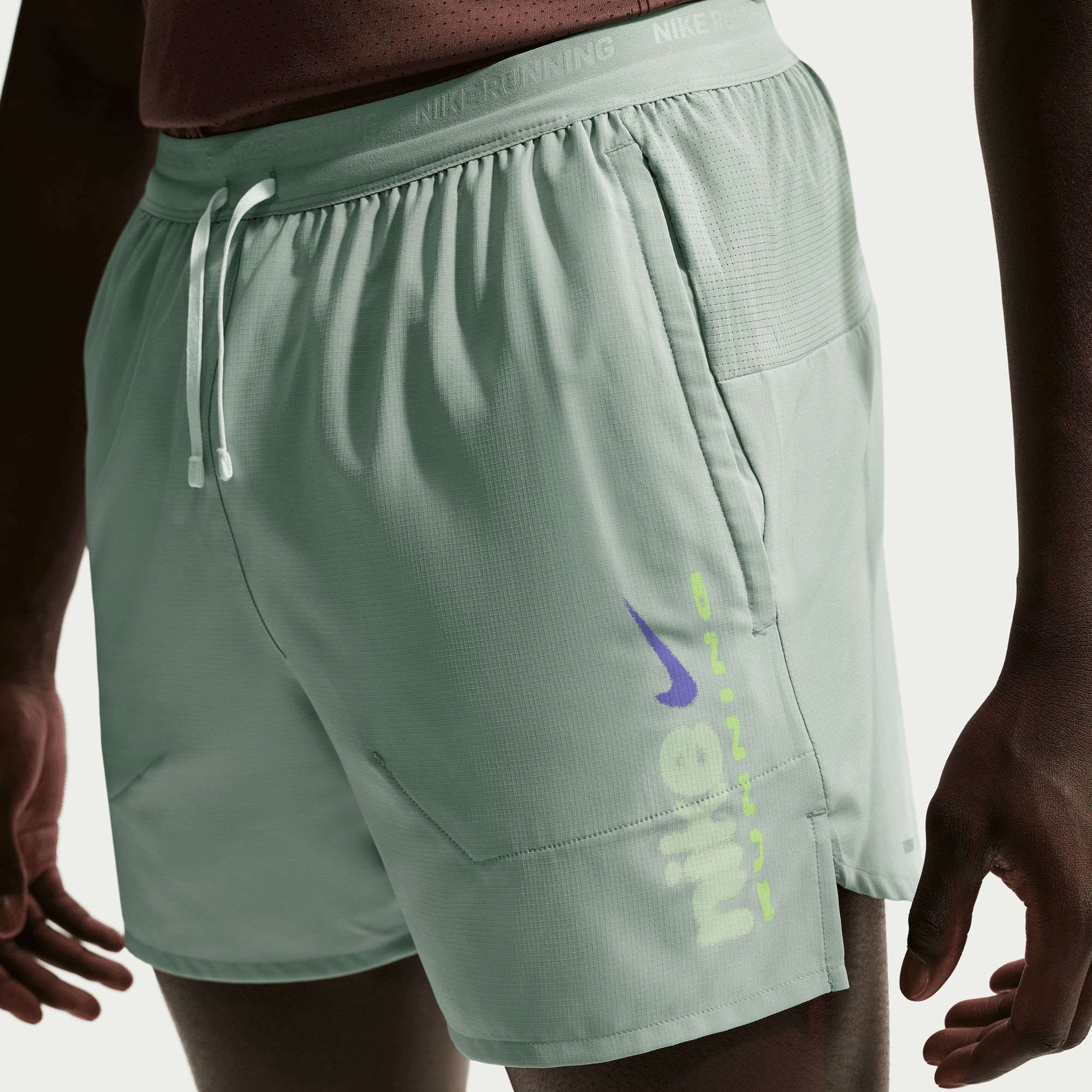 Nike Men's Dri-FIT Stride 5'' Brief-Lined Swoosh Shorts