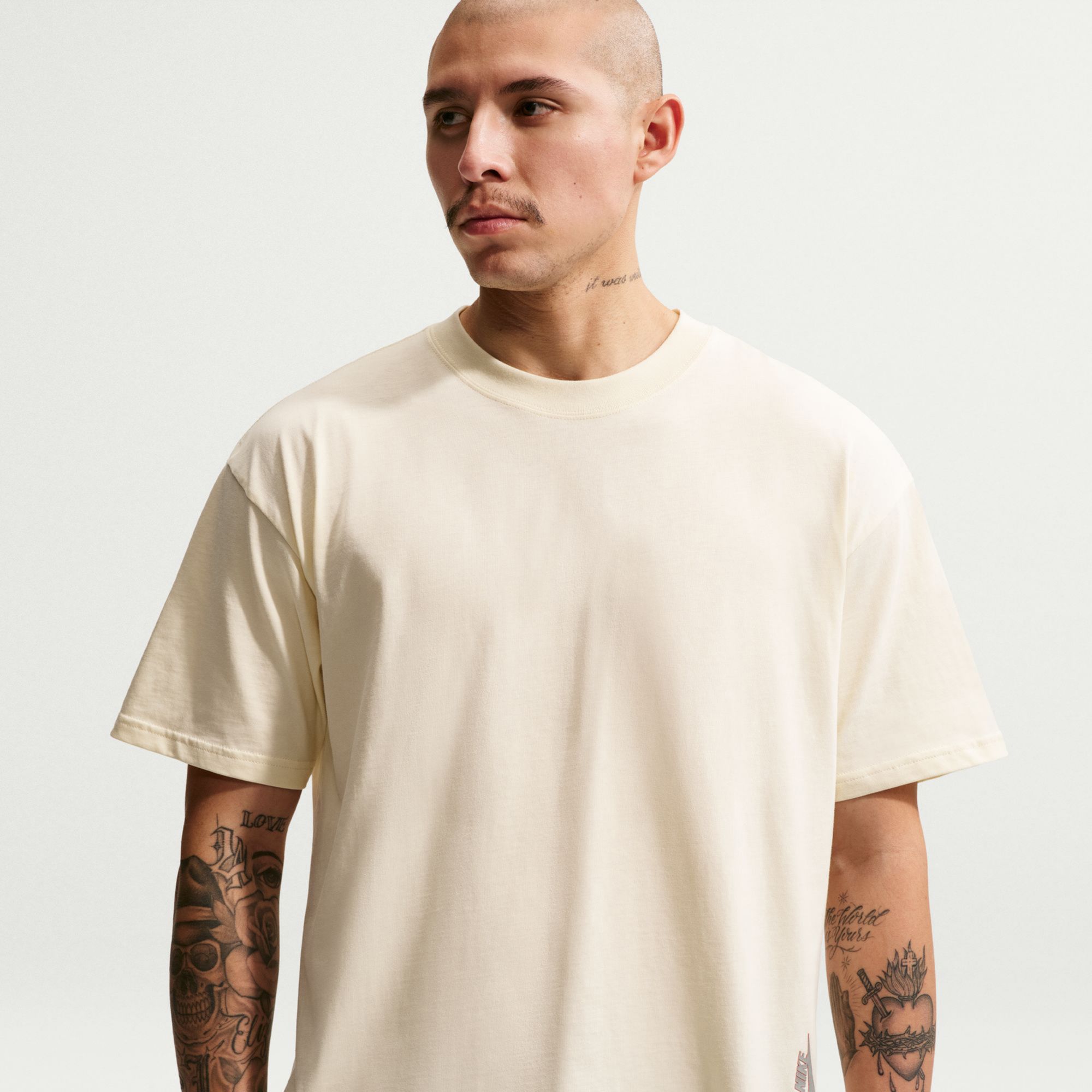 Nike Men's Sportswear Boxy Essential T-Shirt