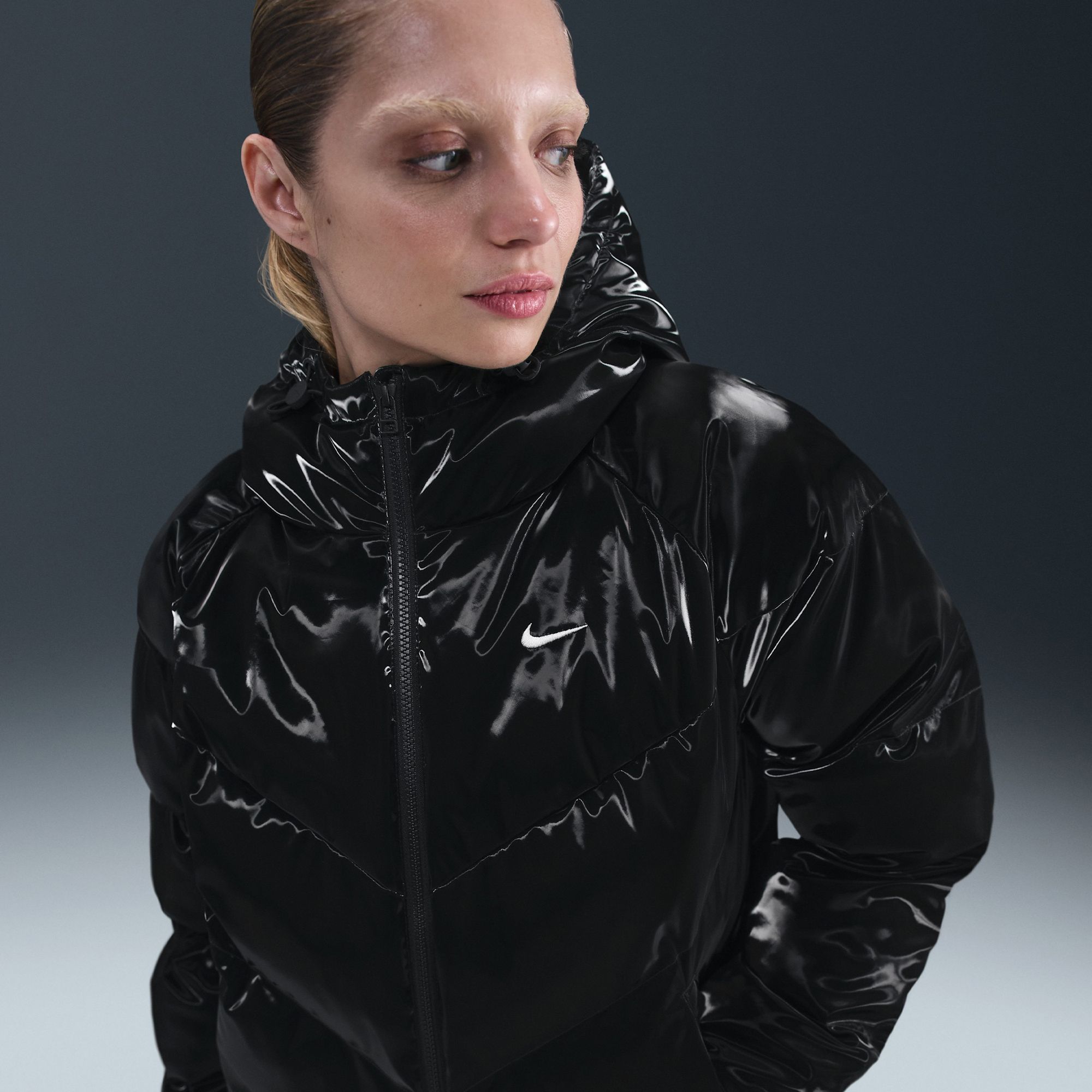 Nike Women's Sportswear Therma-FIT Shine Puffer