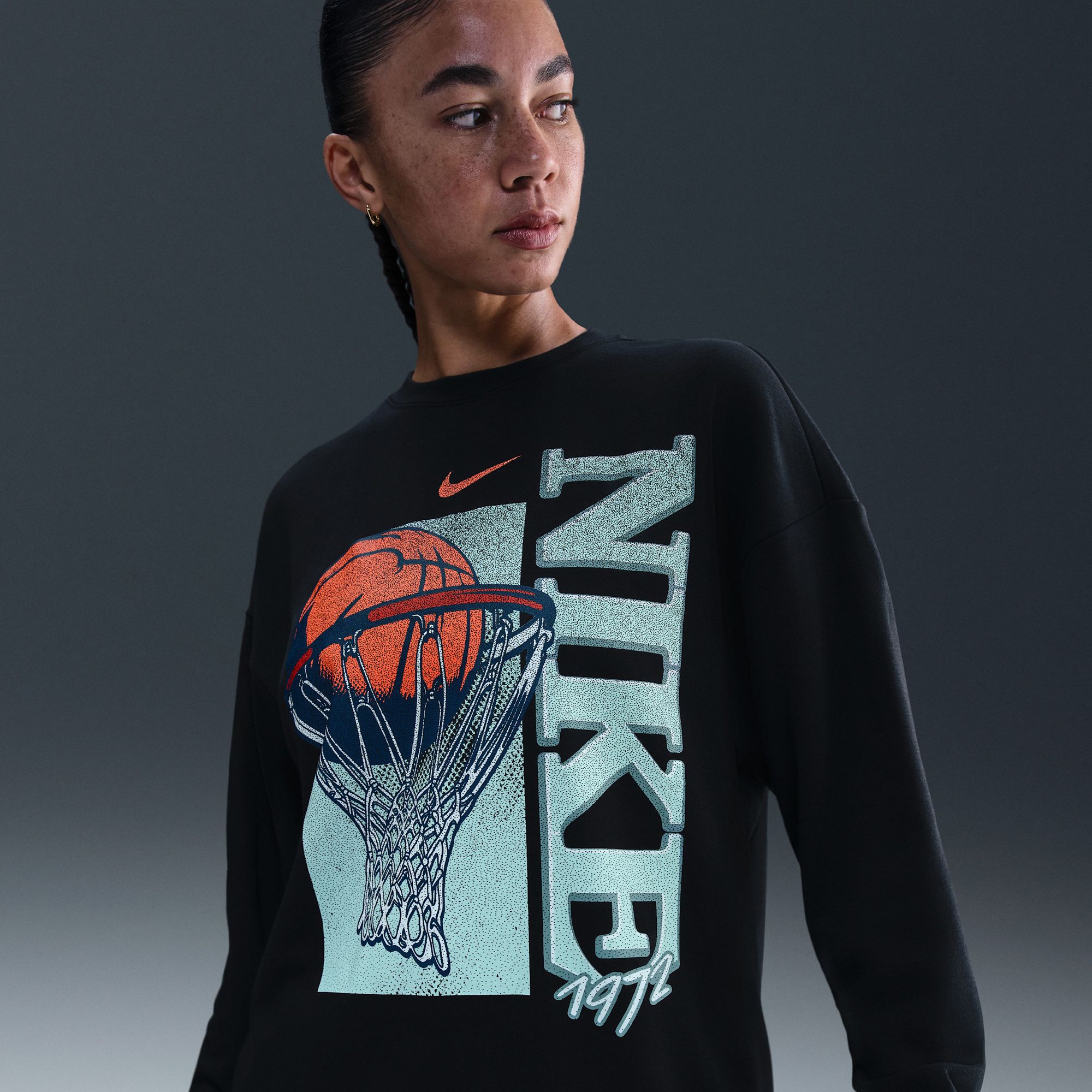 Nike Women's Club Fleece Basketball Crewneck Graphic Sweatshirt