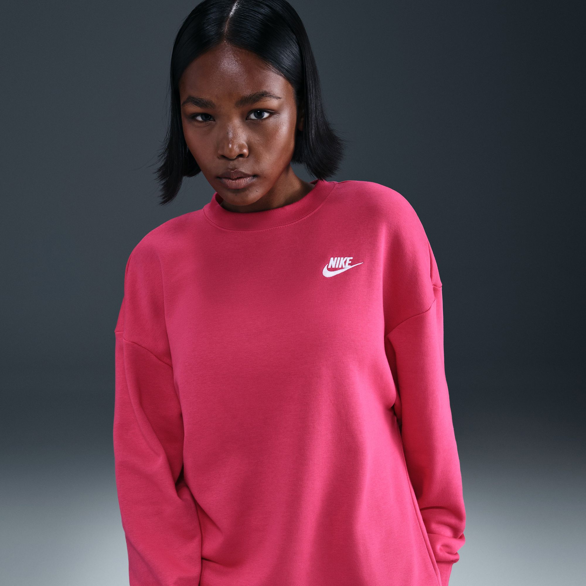 Nike Women's Sportswear Club Fleece Loose Crew-Neck Sweatshirt