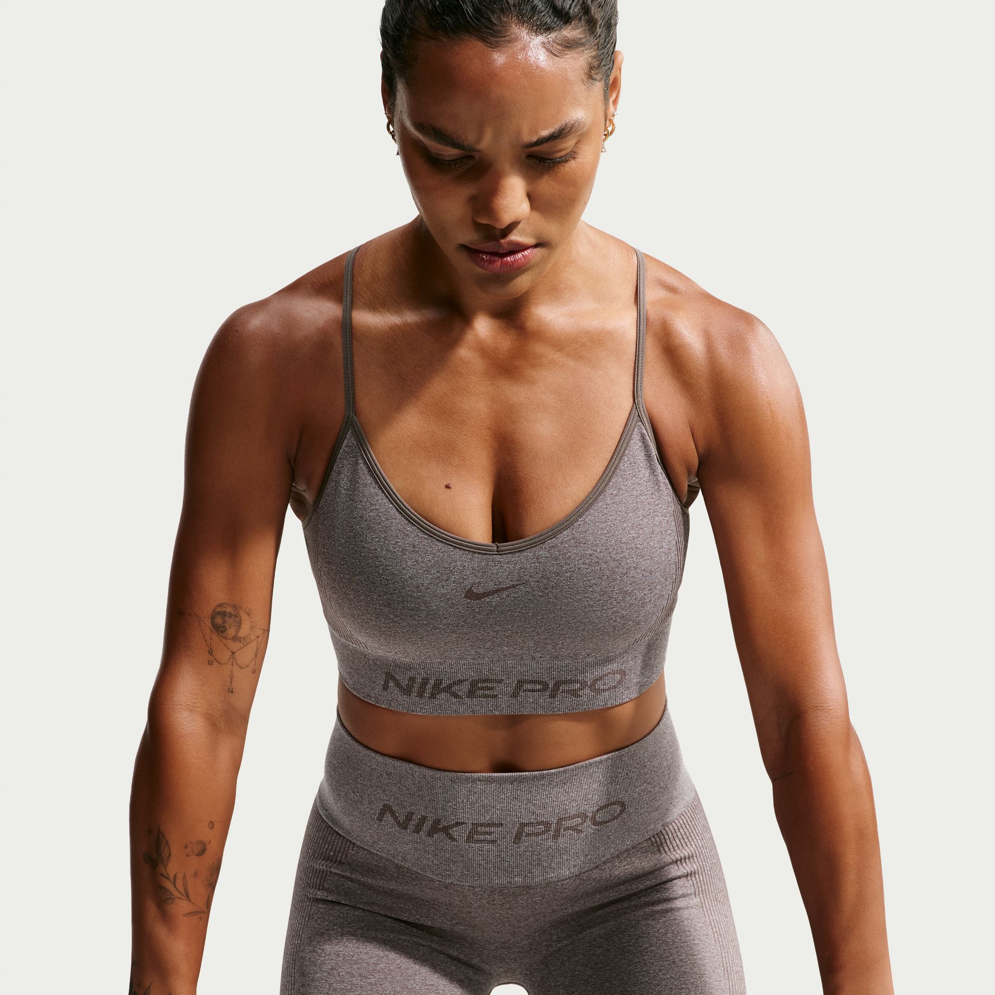 Nike Women's Pro Seamless Light-Support Padded Sports Bra