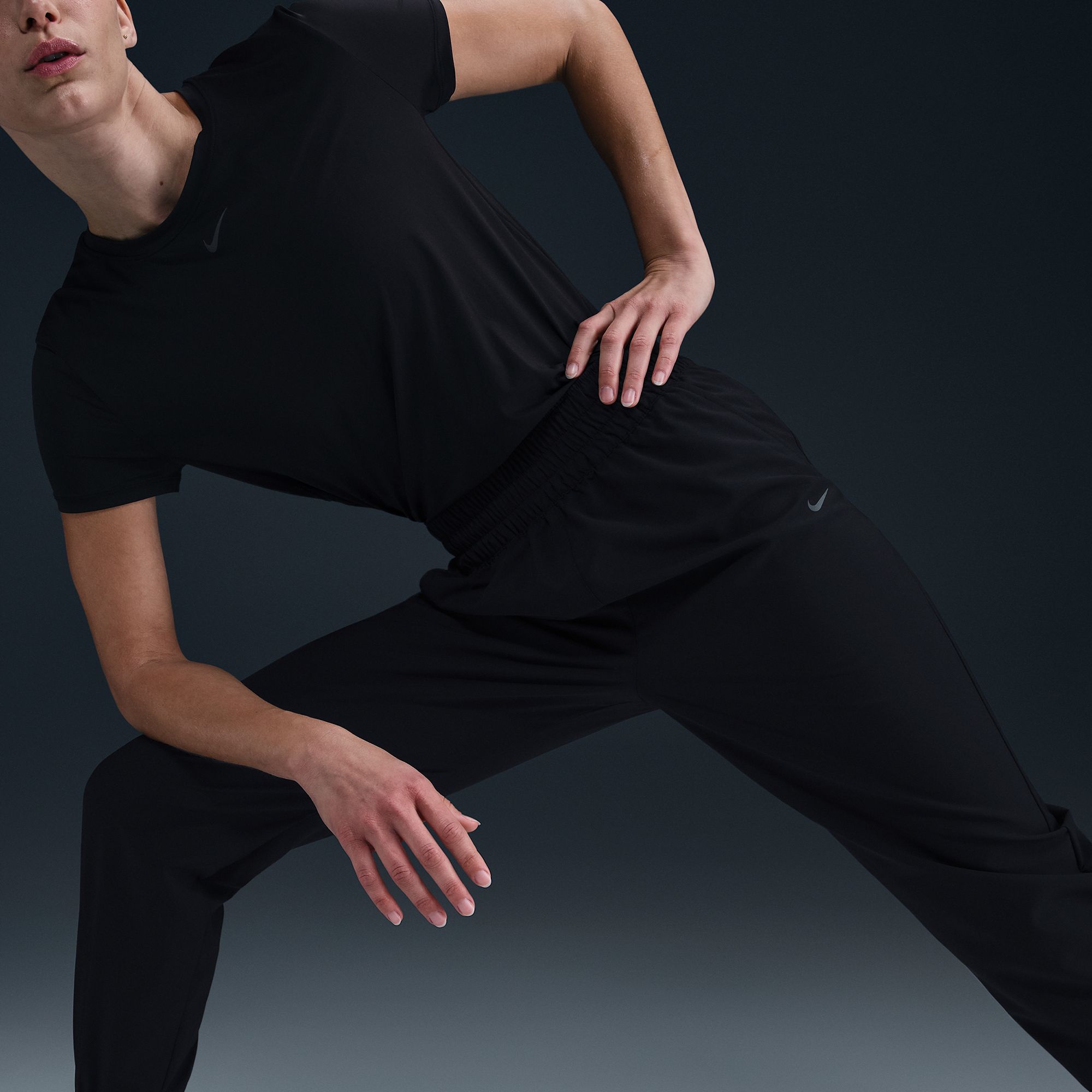 Nike Women's One Dri-FIT High-Waisted 7/8 Joggers