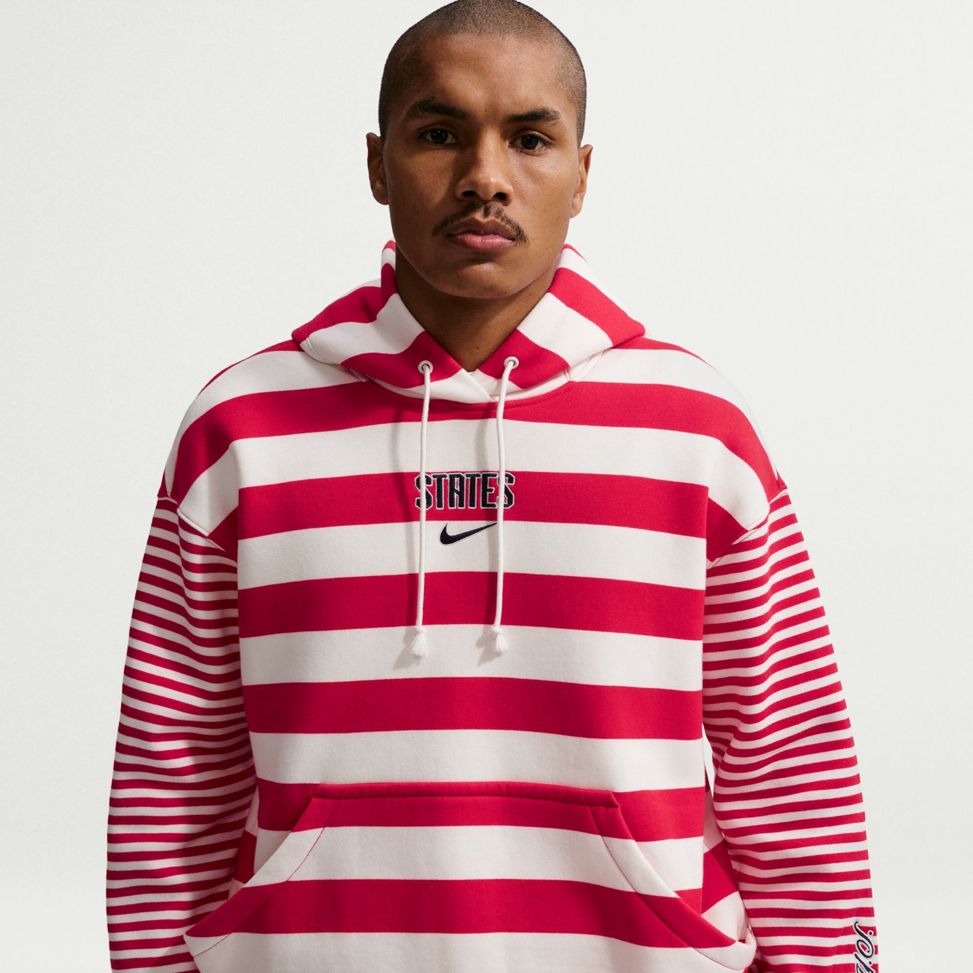 Nike Women's USMNT 2026 Alternate Club Pullover Hoodie