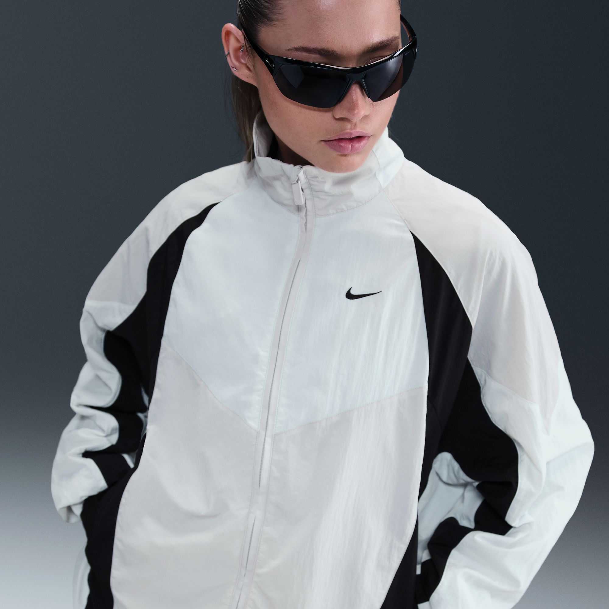 Nike Women's Sportswear Oversized Track Jacket