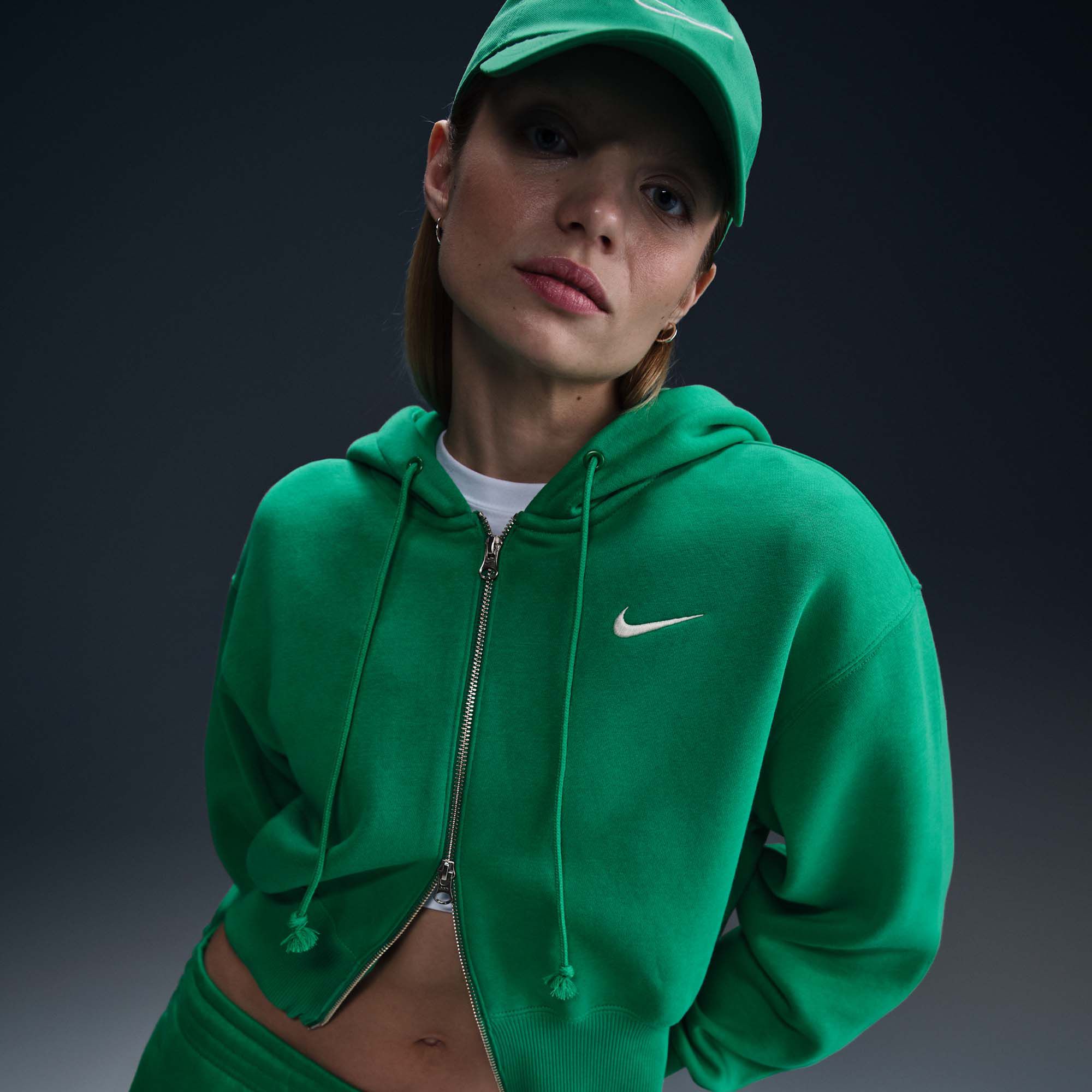 Nike Women's Sportswear Phoenix Fleece Loose Cropped Full-Zip Hoodie