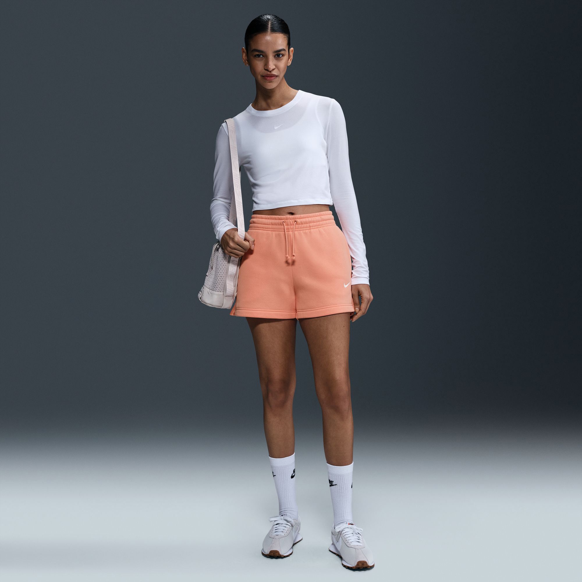 Nike Women's Sportswear Phoenix Fleece Mid-Rise 4" Shorts