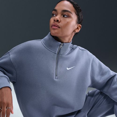 Nike Women's 24.7 ImpossiblySoft Oversized 1/2 Zip Sweatshirt