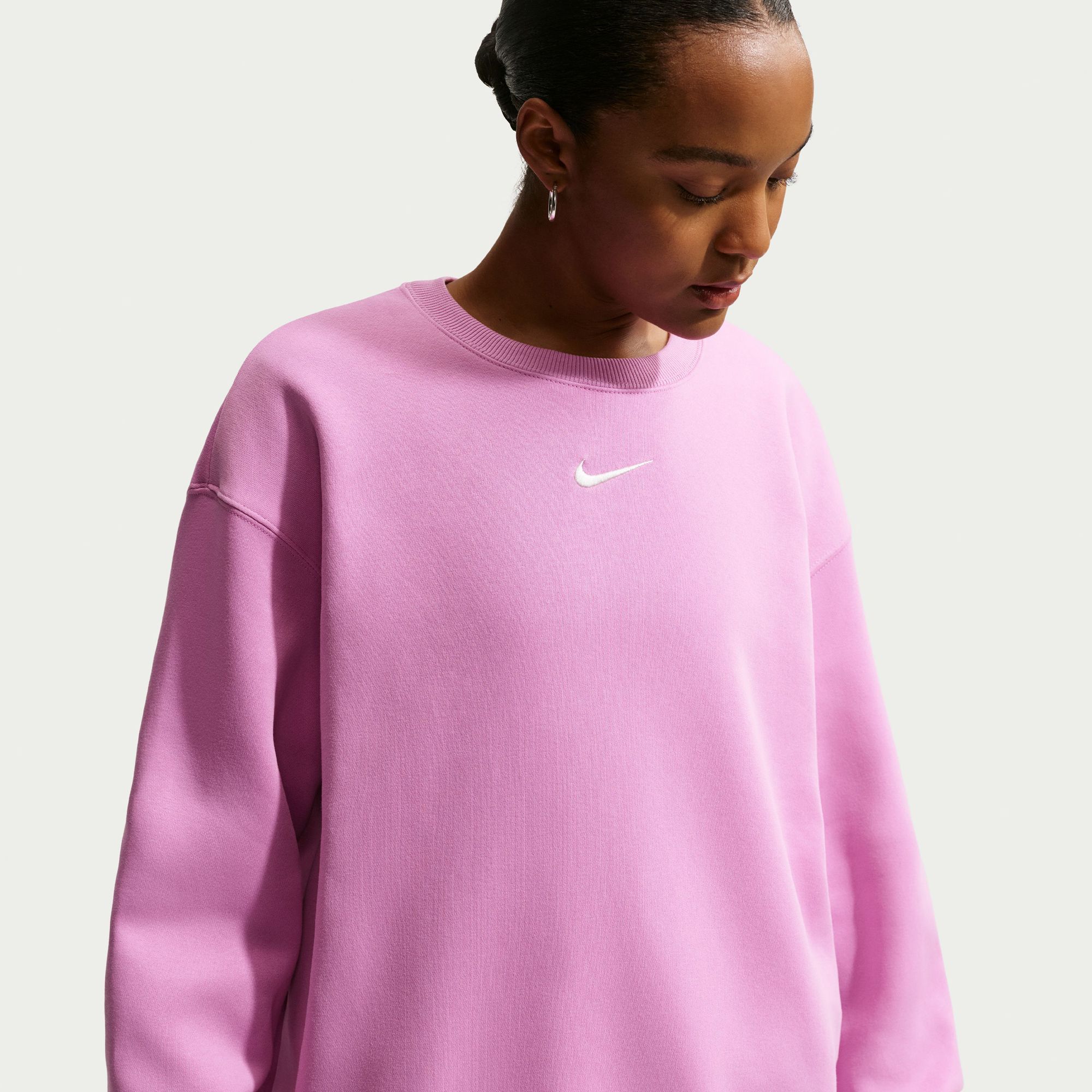 Nike Women's Sportswear Phoenix Fleece Oversized Crew-Neck Sweatshirt Lt Magenta thumbnail