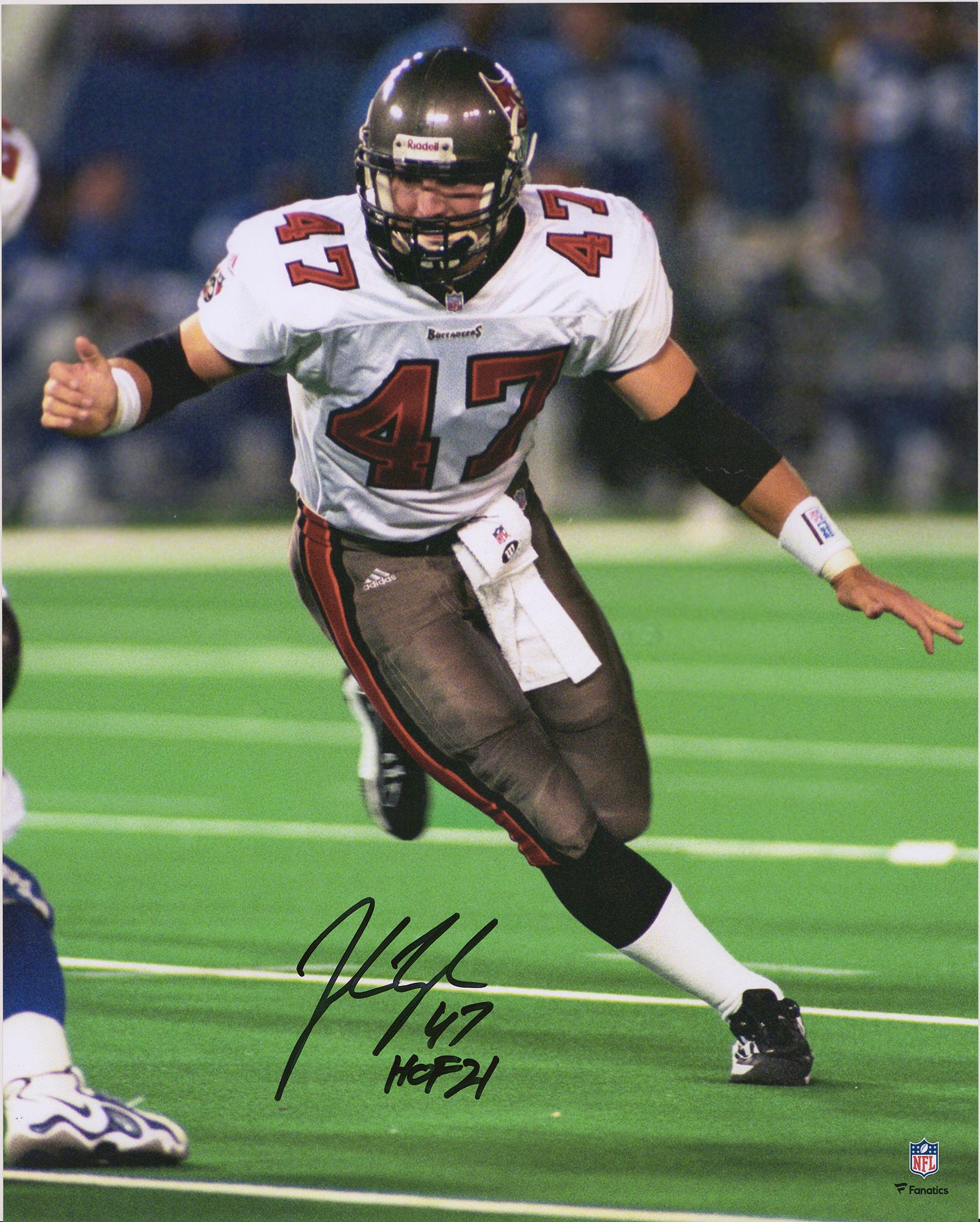 NFL Tampa Bay Buccaneers John Lynch #47 Authentic Autographed Photo