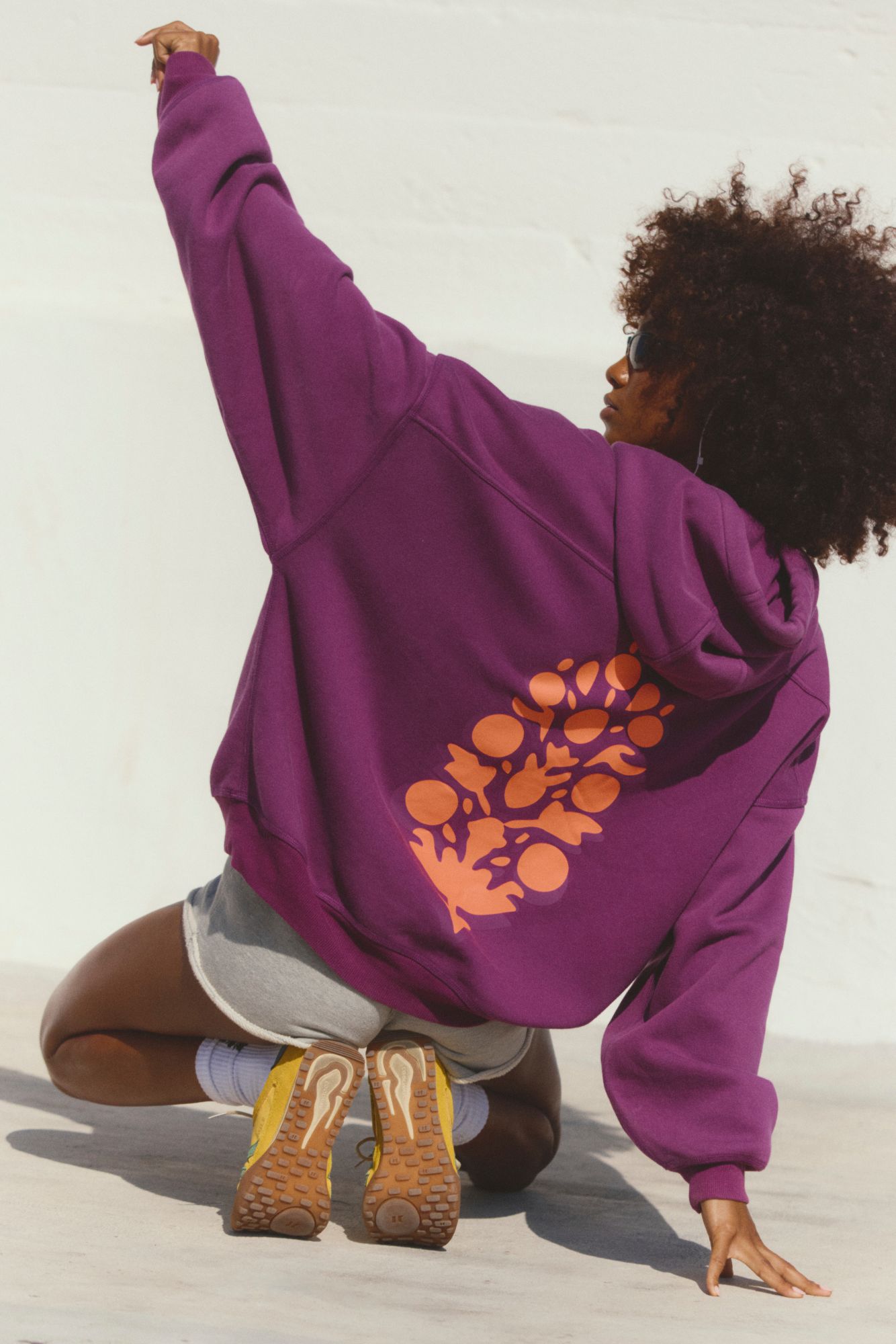 Hoodies & Sweatshirts