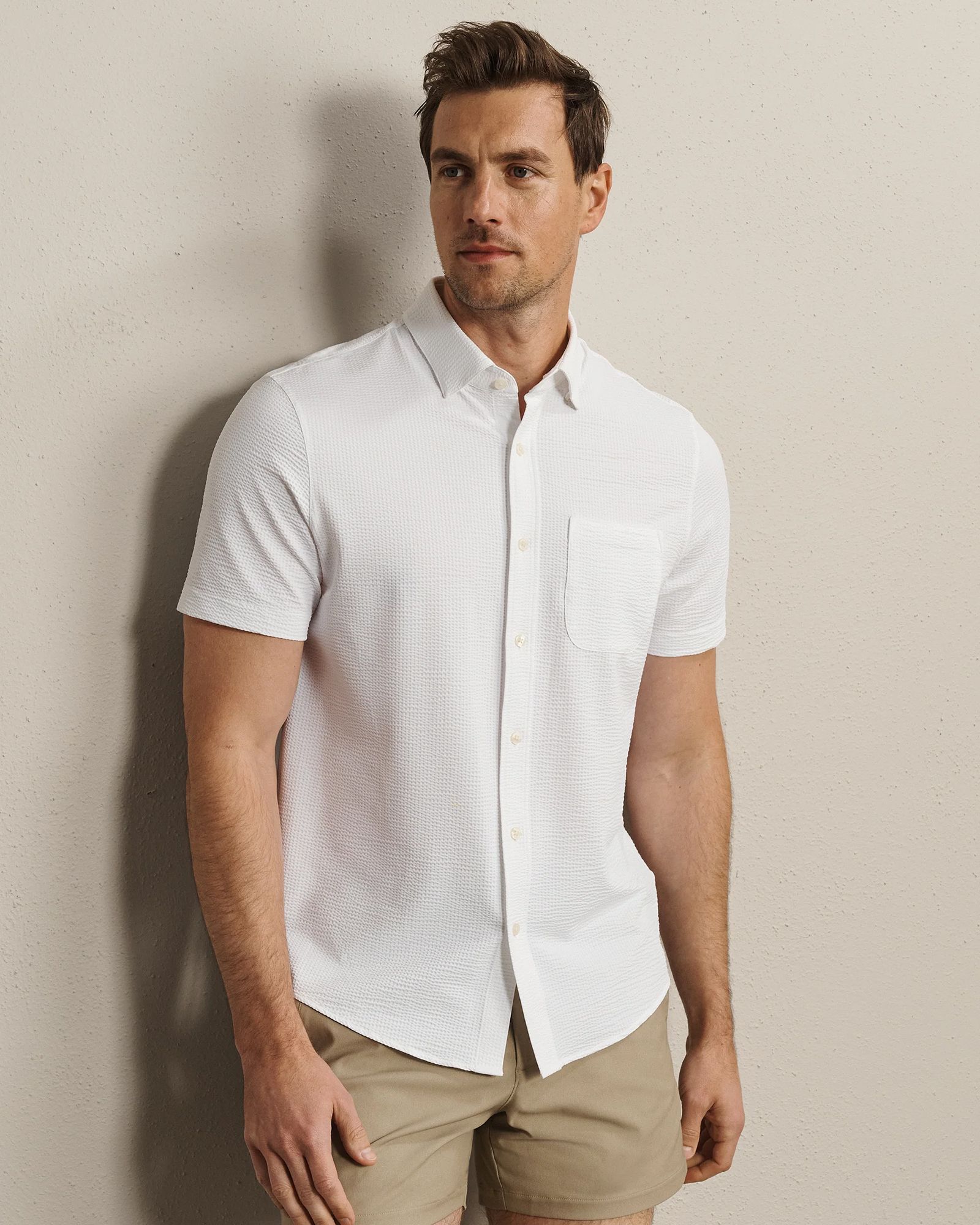 Rhone Men's Commuter Seersucker Short Sleeve Button Down Shirt