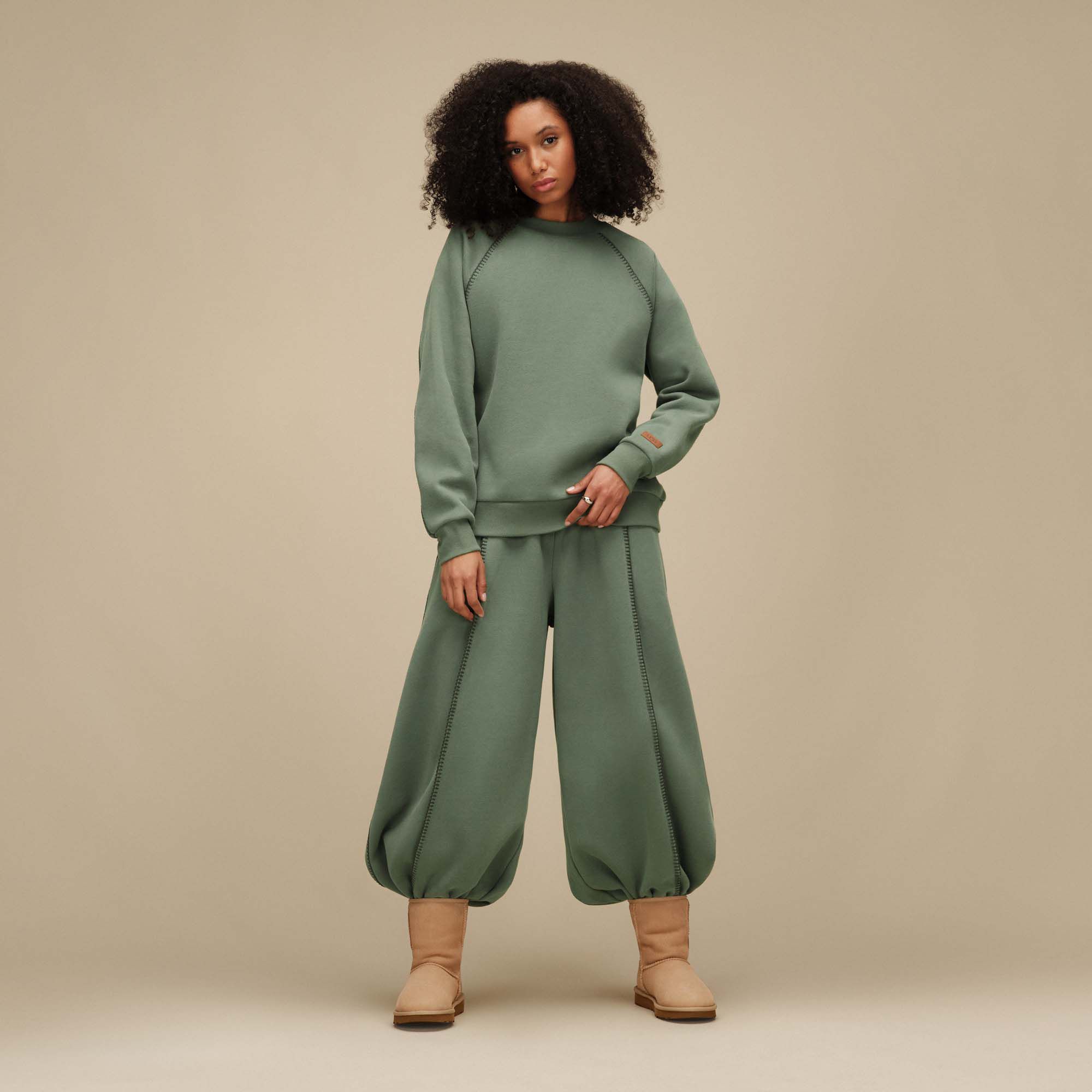 UGG Women's Classic Crewneck Sweatshirt