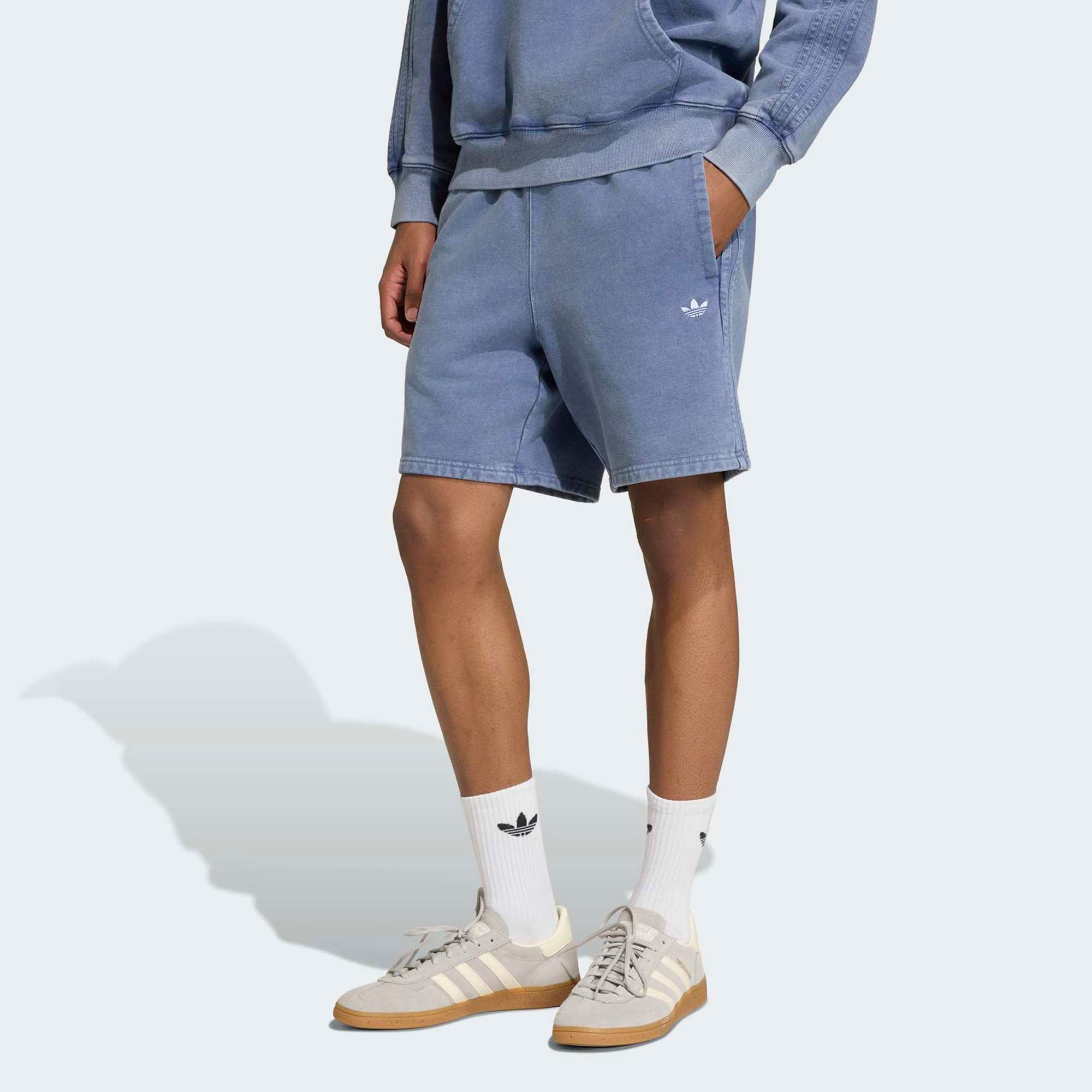 adidas Originals Men's Trefoil Essentials Washed 7-Inch Fleece Shorts