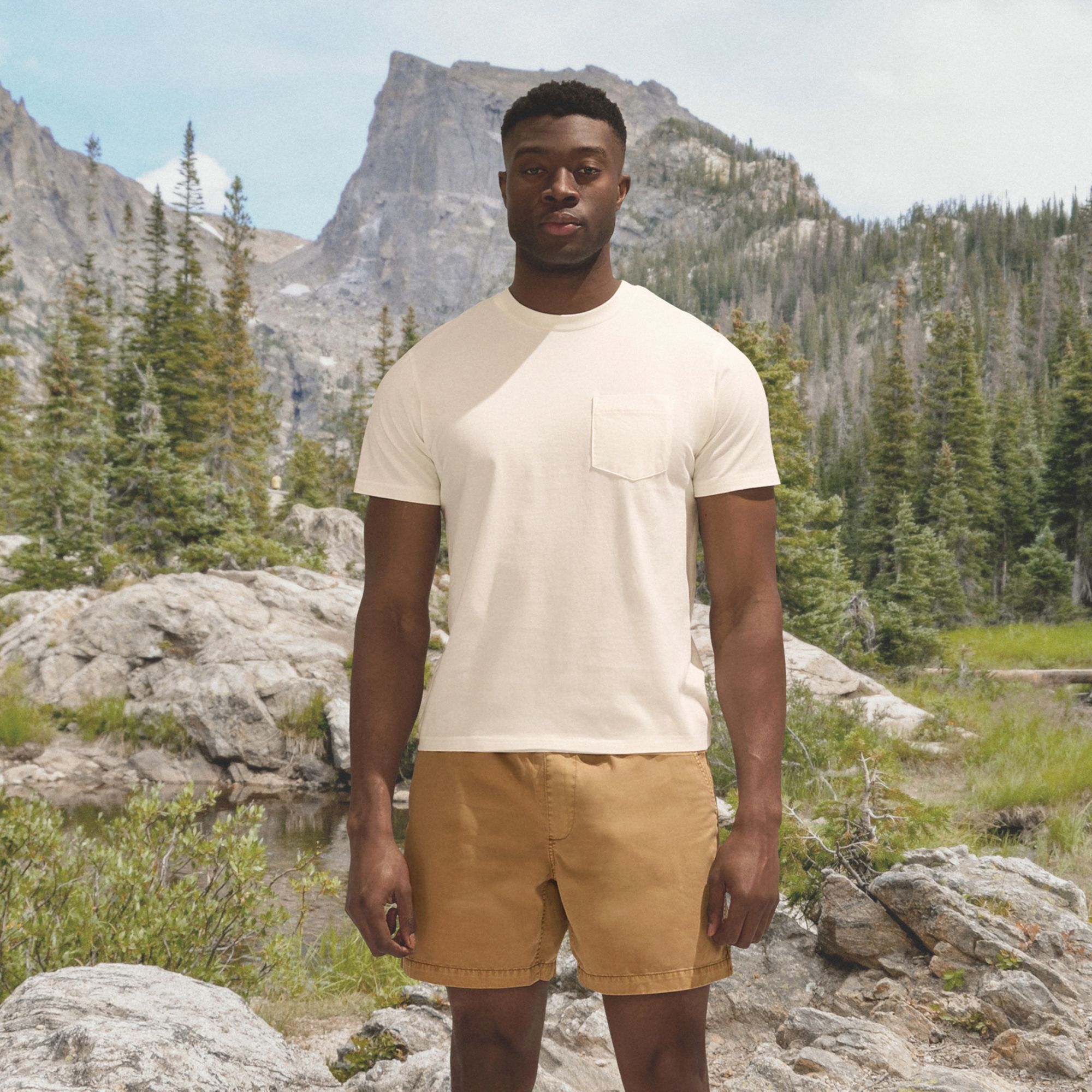 Alpine Design Men's Hike Short Sleeve Solid Pocket T-Shirt