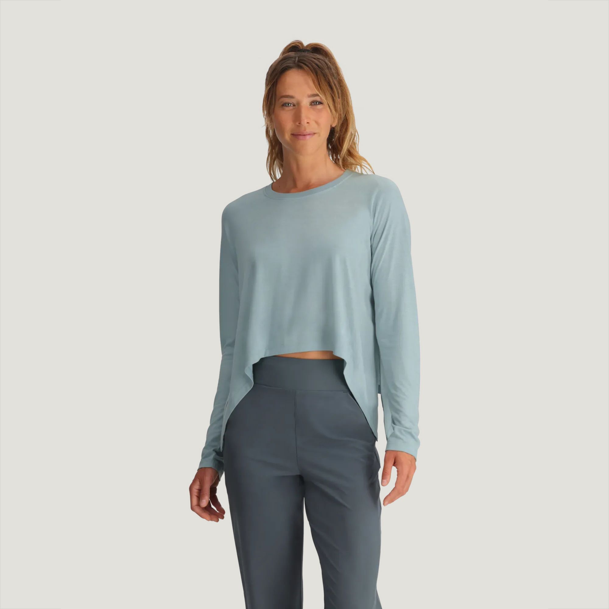 Free Fly Women's Bamboo Shade Lightweight Cropped Long Sleeve Top