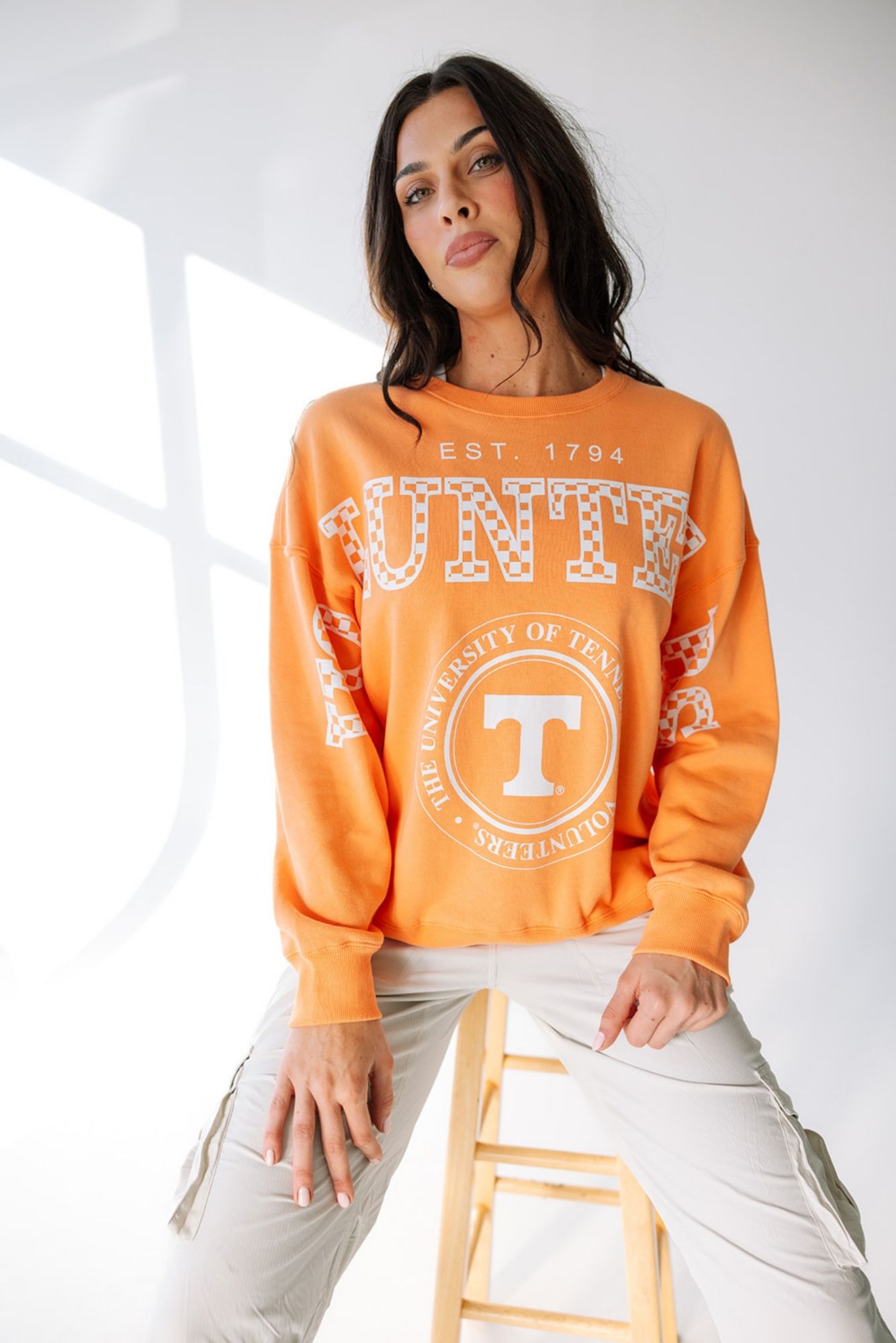 Gameday Social Women's Tennessee Volunteers Sherbert Split Cropped Crewneck Sweatshirt