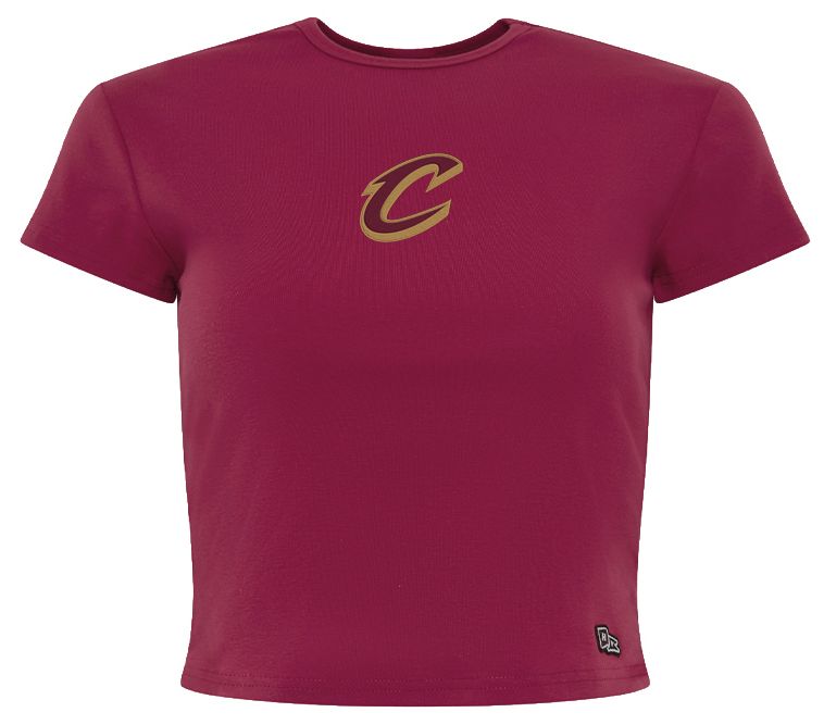 Hype and Vice Women's Cleveland Cavaliers Logo Crop T-Shirt