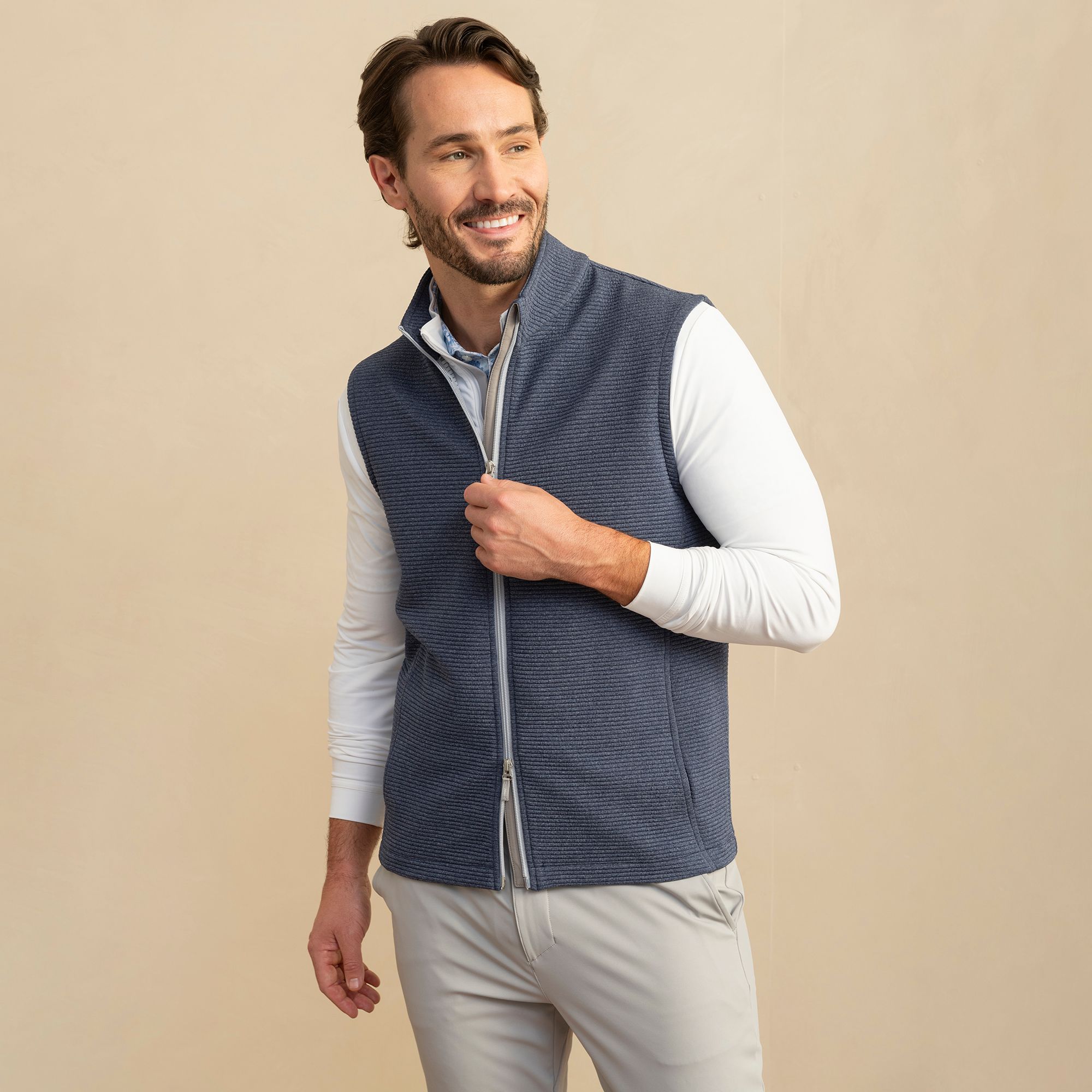 Johnnie-O Men's Reggie Performance Knit Golf Vest