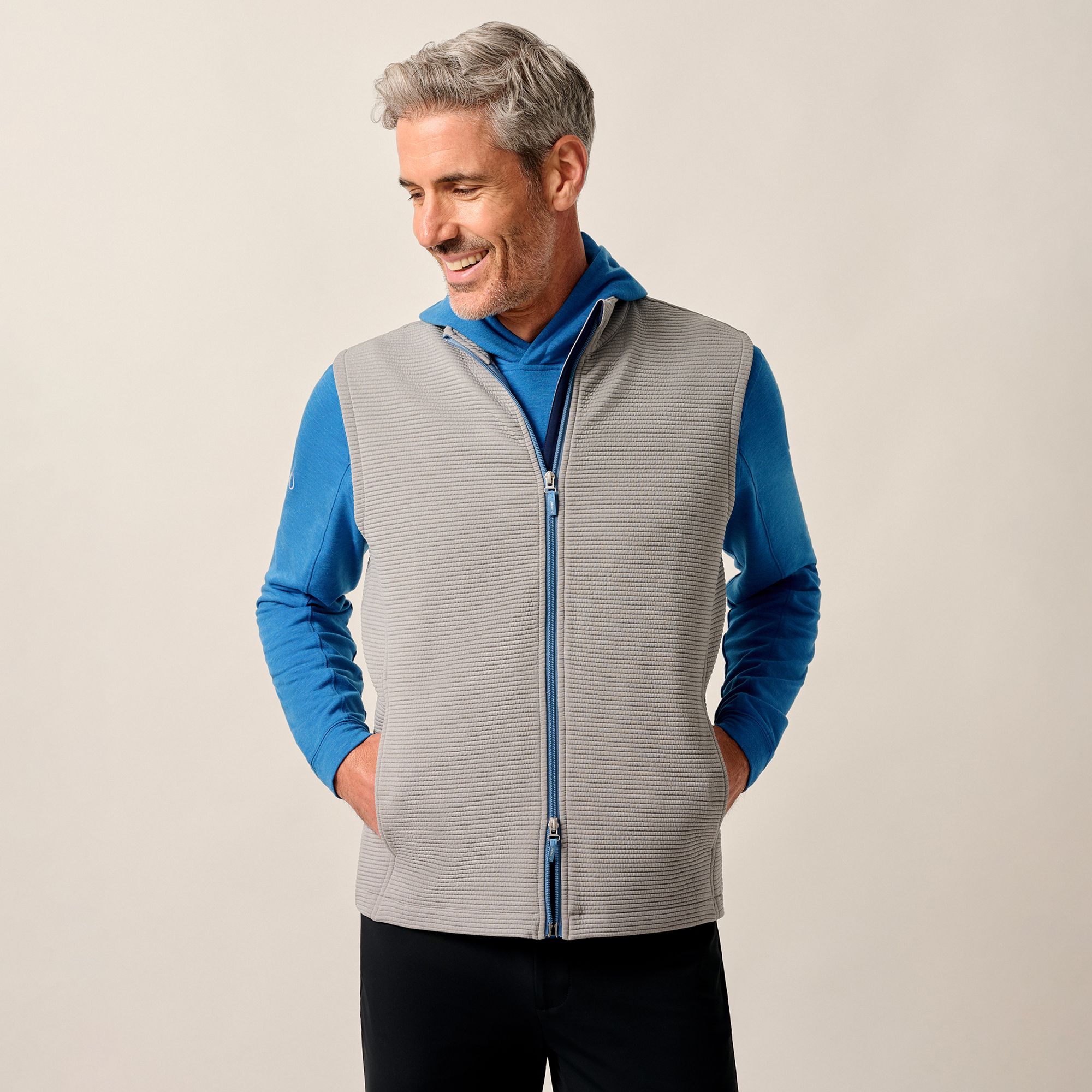 Johnnie-O Men's Reggie Performance Knit Golf Vest