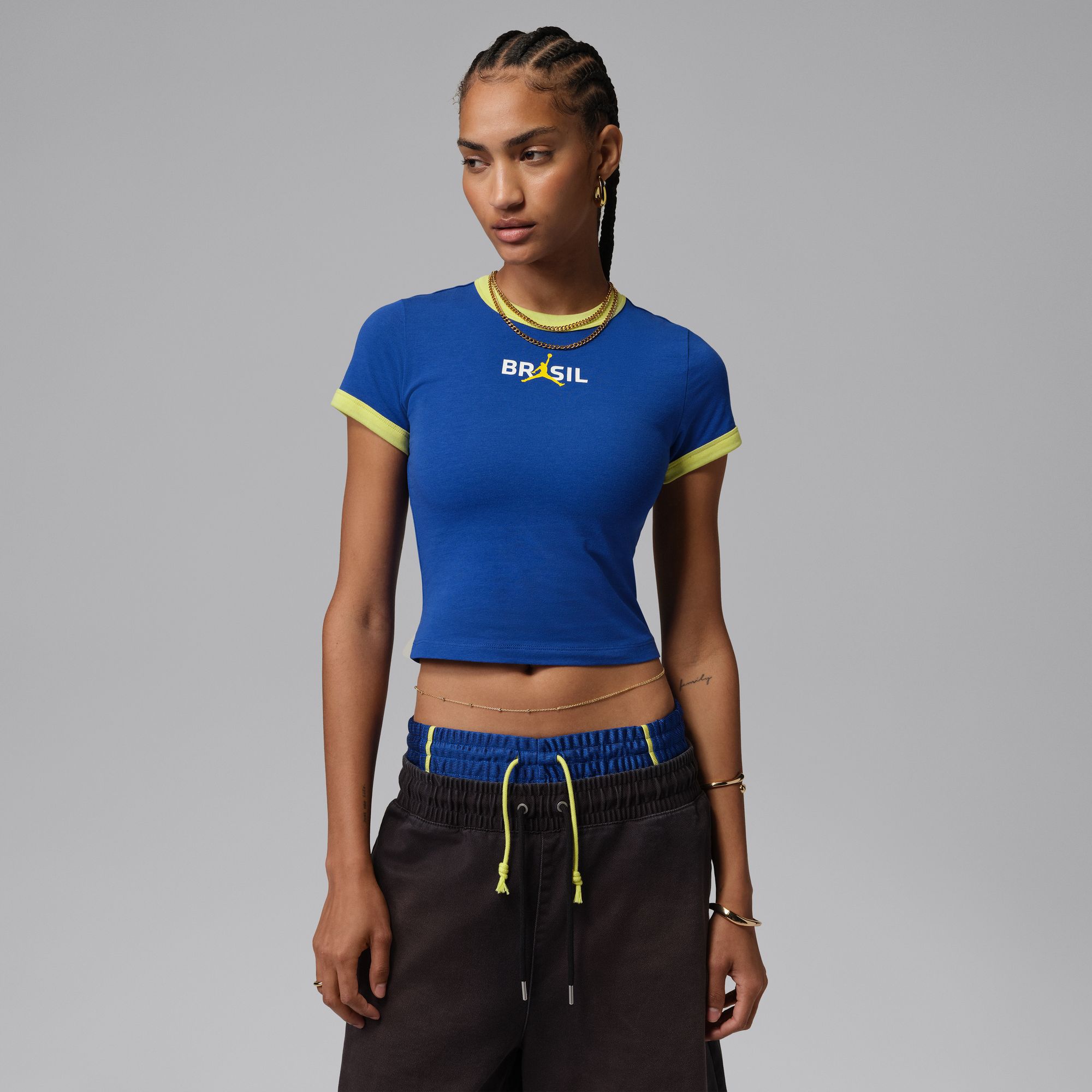 Jordan Women's Graphic Brazil Crewneck Shirt