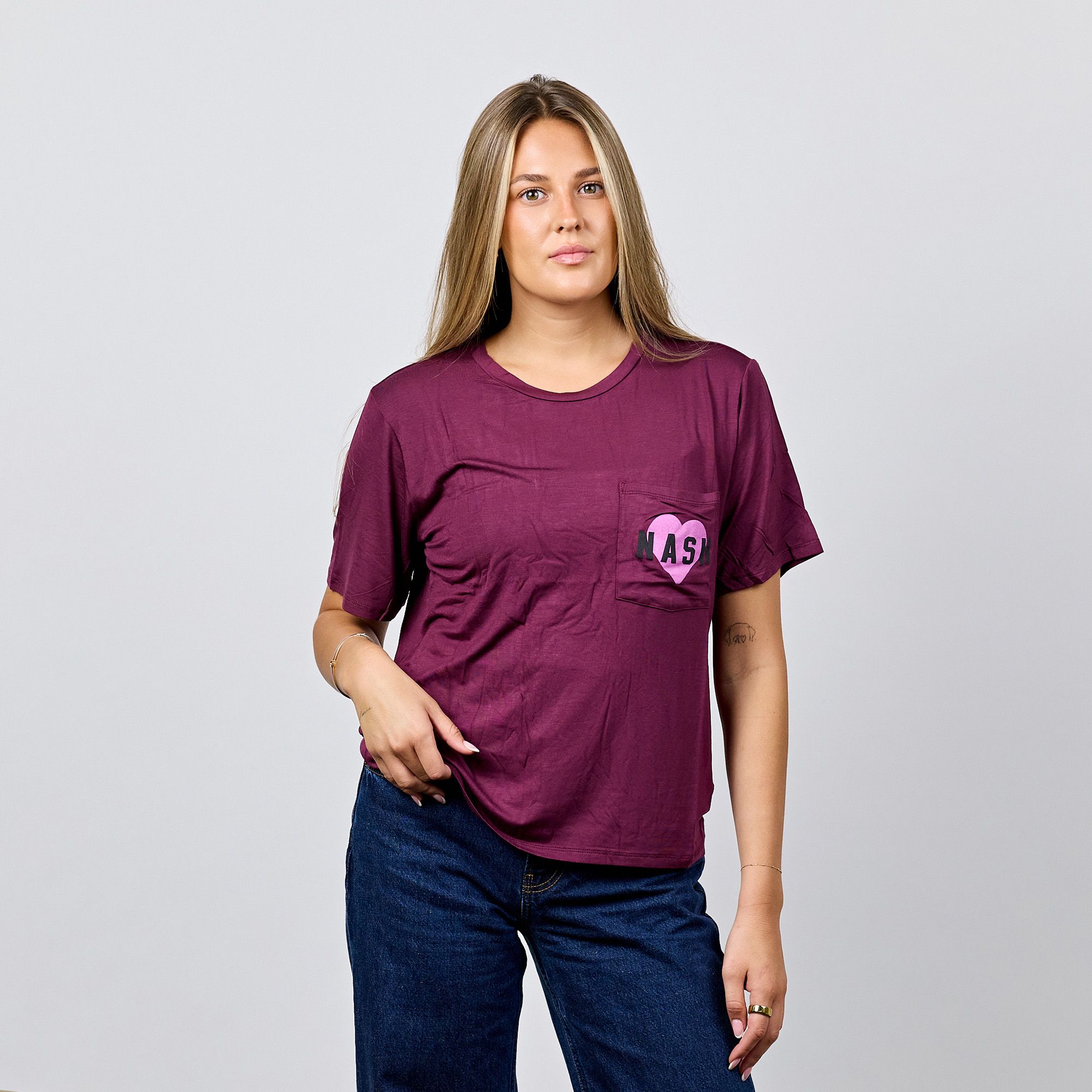 Nash Women's Nashville Heart Pocket T-Shirt