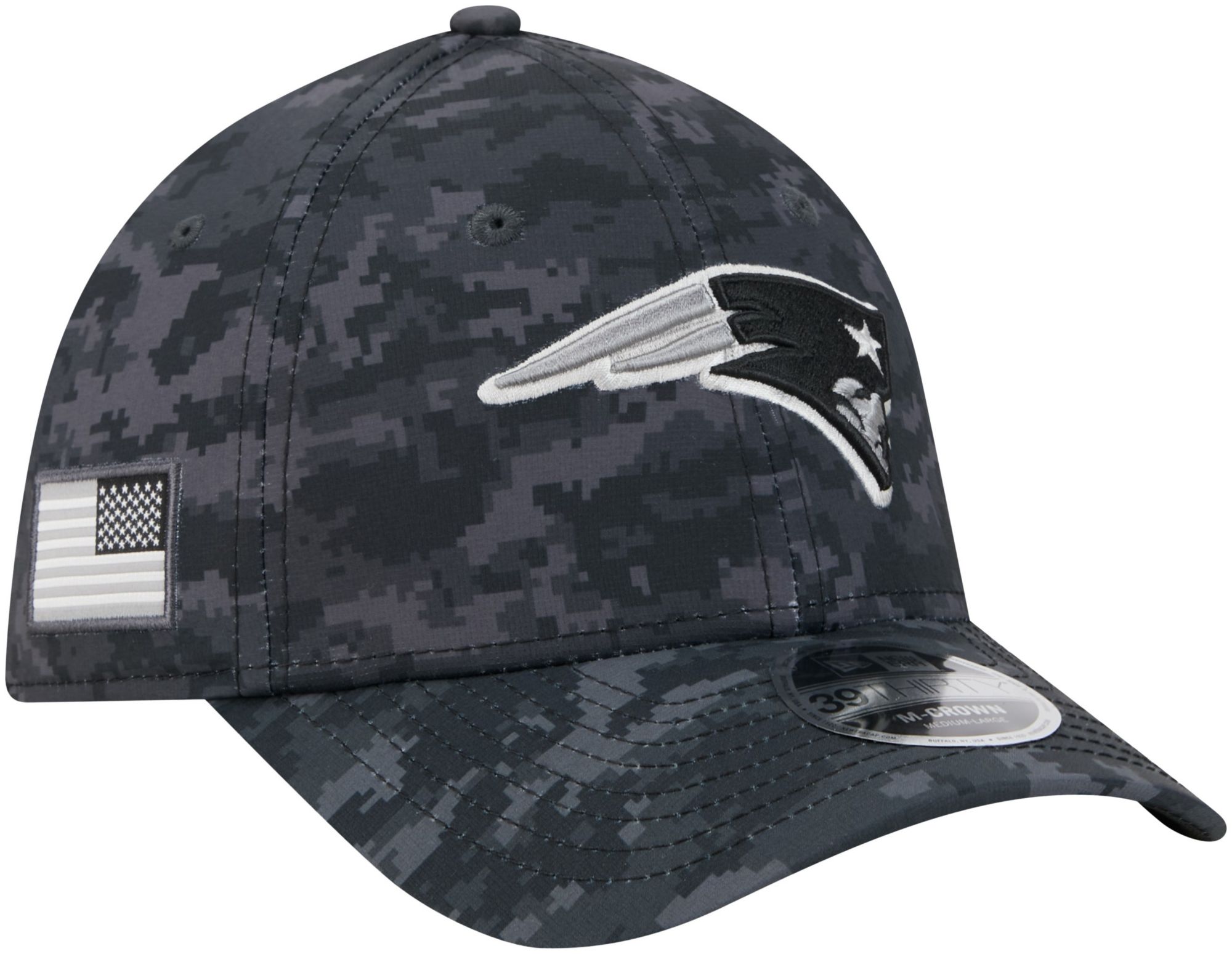 New Era Adult New England Patriots Salute To Service 2026 39Thirty M-Crown Stretch Fit Hat