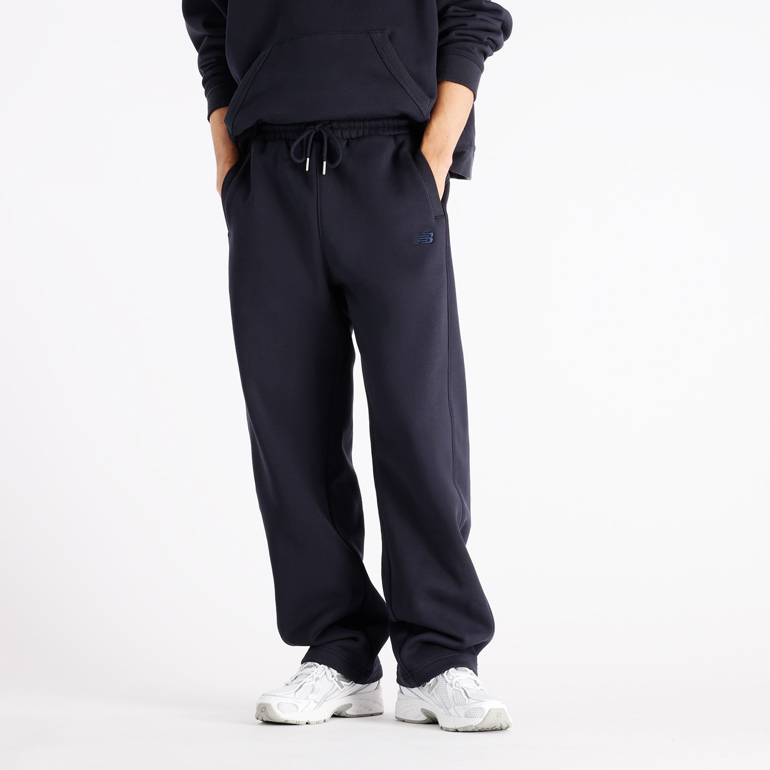 New Balance Men's Athletics Crafted Logo Fleece Pant, Medium, Dark Night
