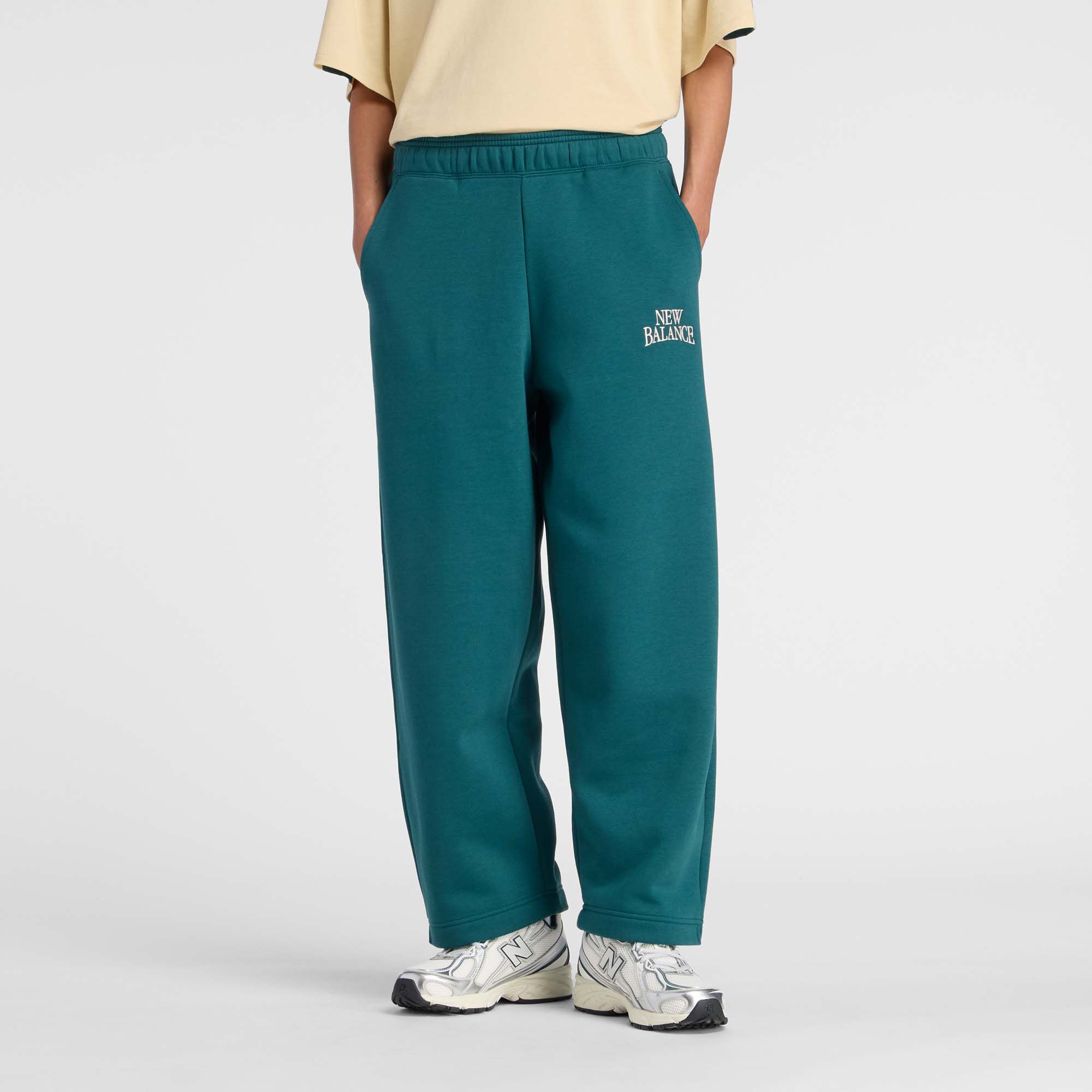 New Balance Women's Trackside Fleece Barrel Pants