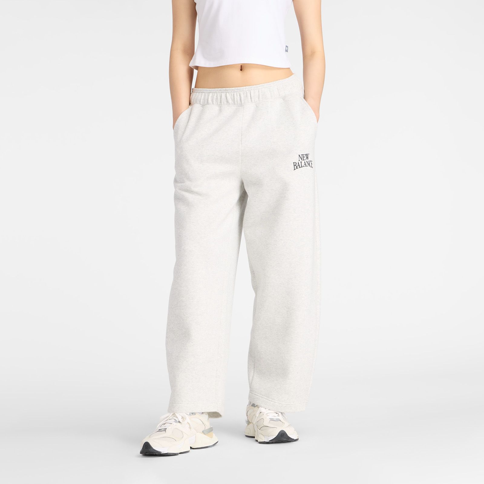 New Balance Women's Trackside Fleece Barrel Pants