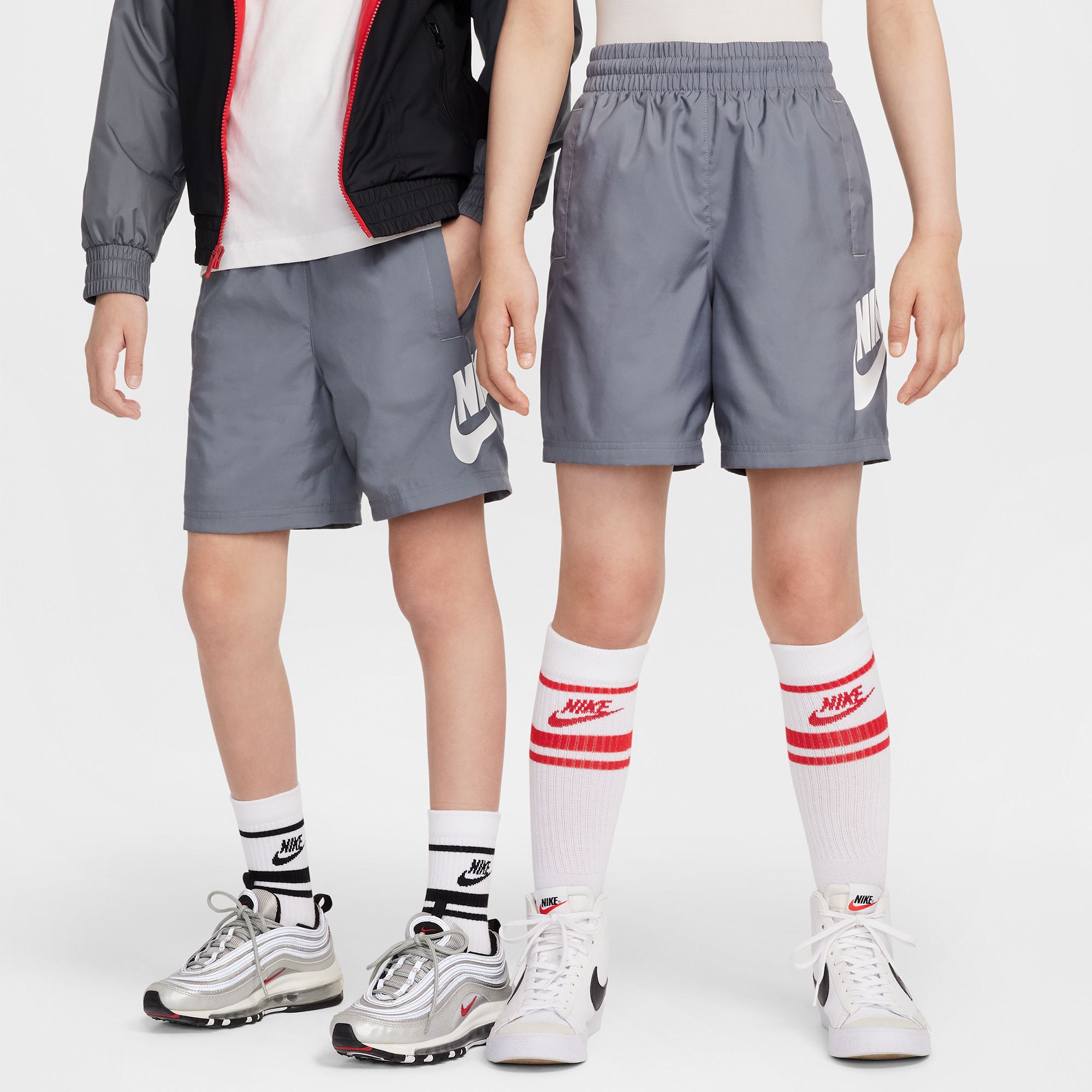 Nike Kids' Sportswear Club Woven 6" Short