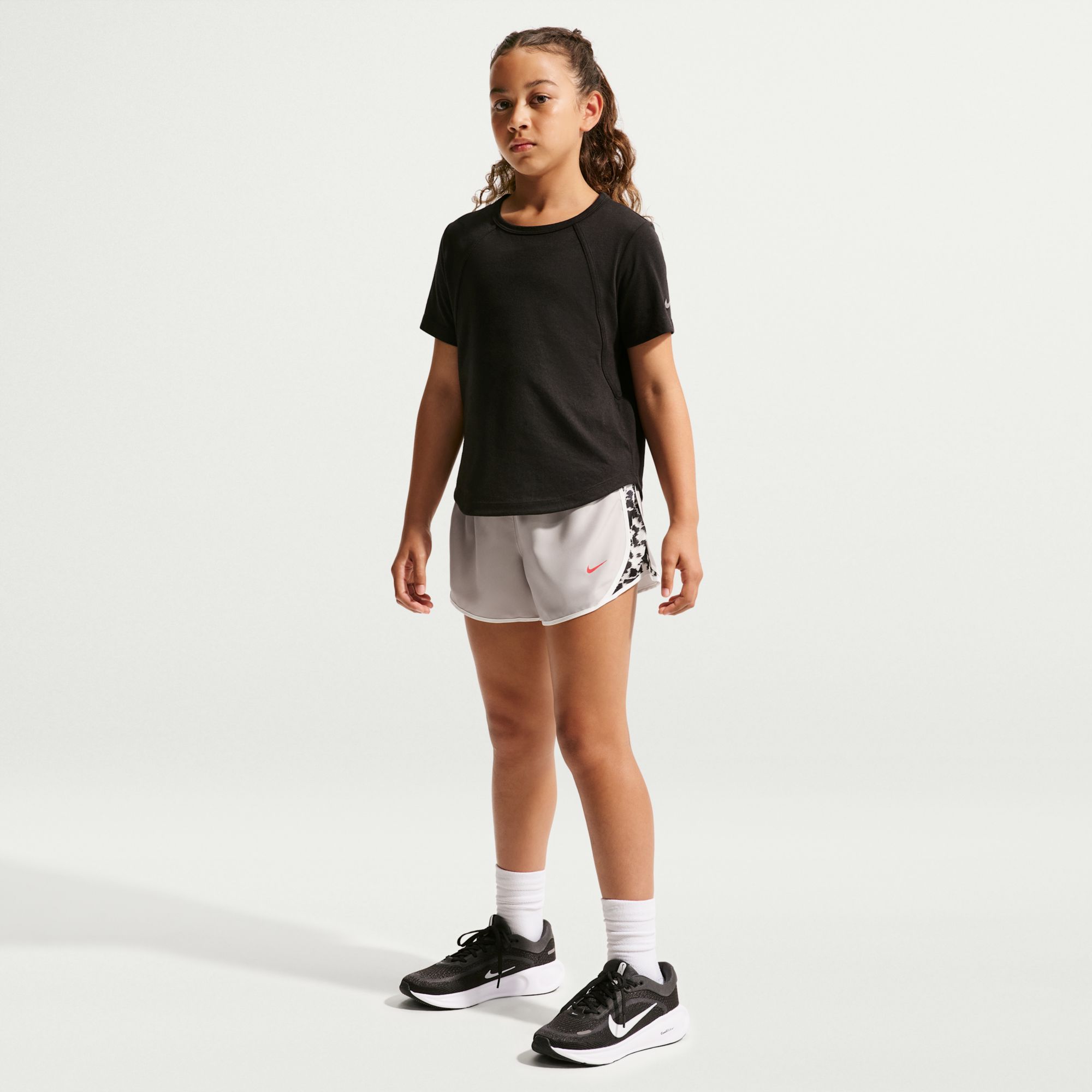 Nike Girls' Dri-FIT Tempo Short