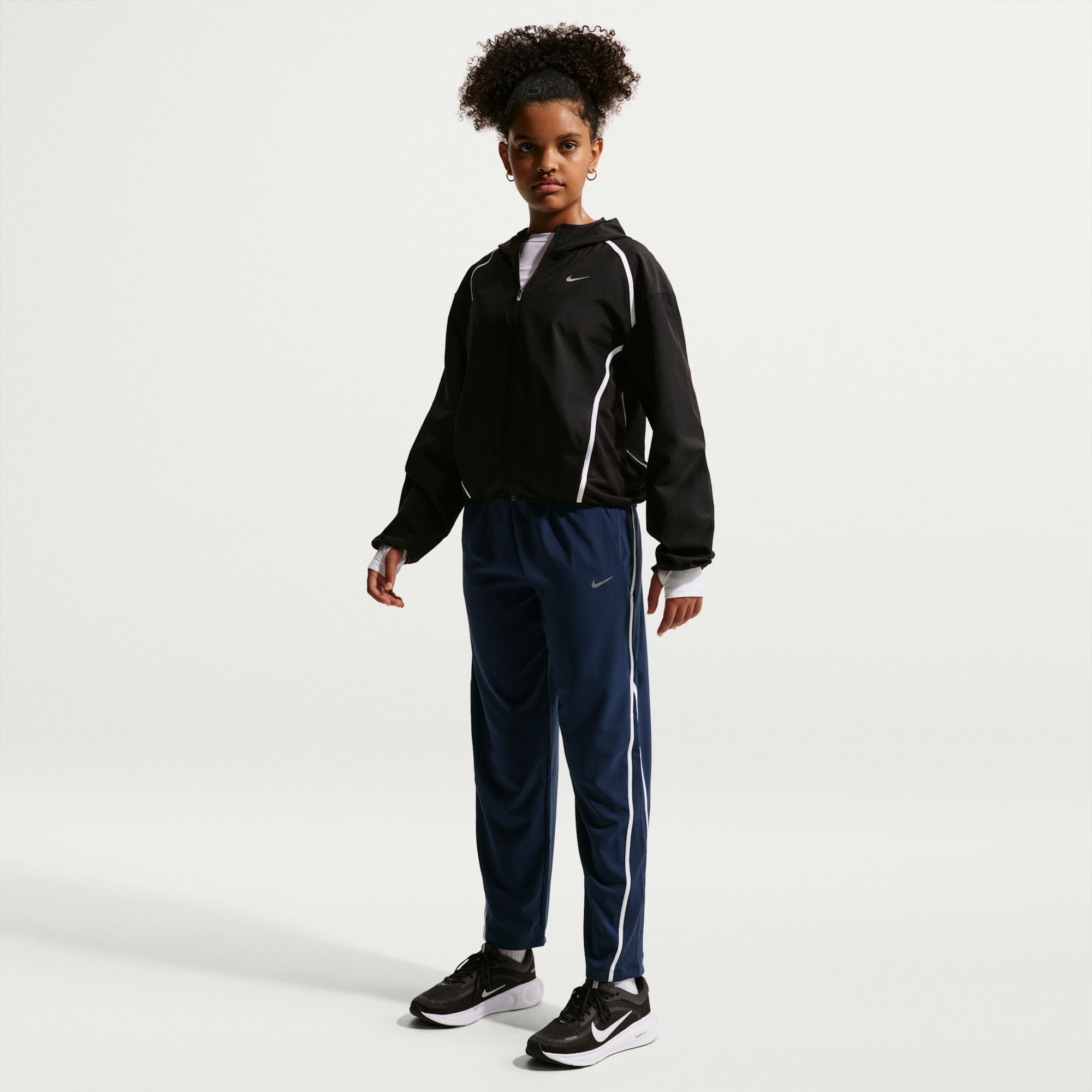 Nike Girls' Tempo Mid-Rise Woven 7/8 Pant