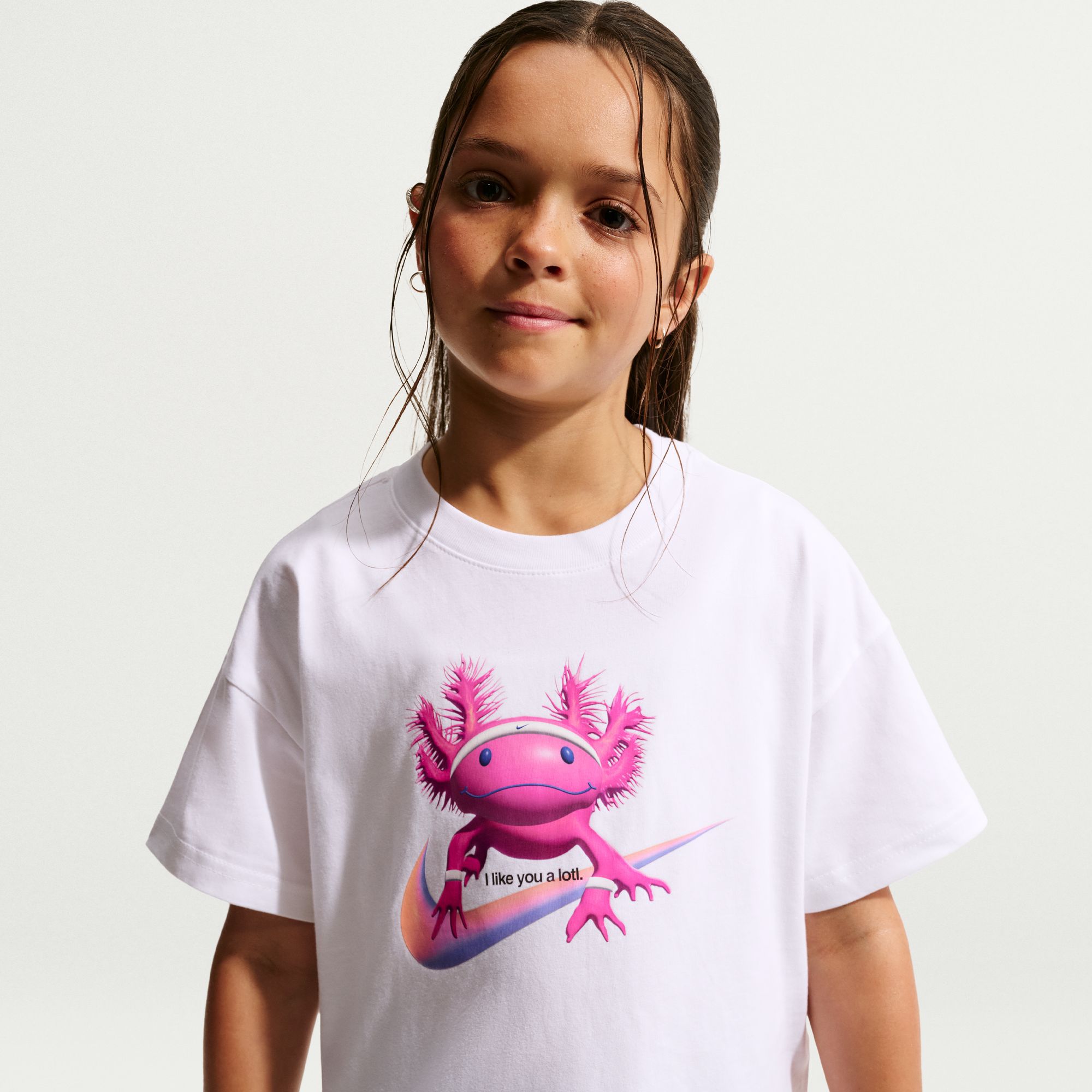 Nike Girls' Sportswear Axolotl Boxy Graphic Tee