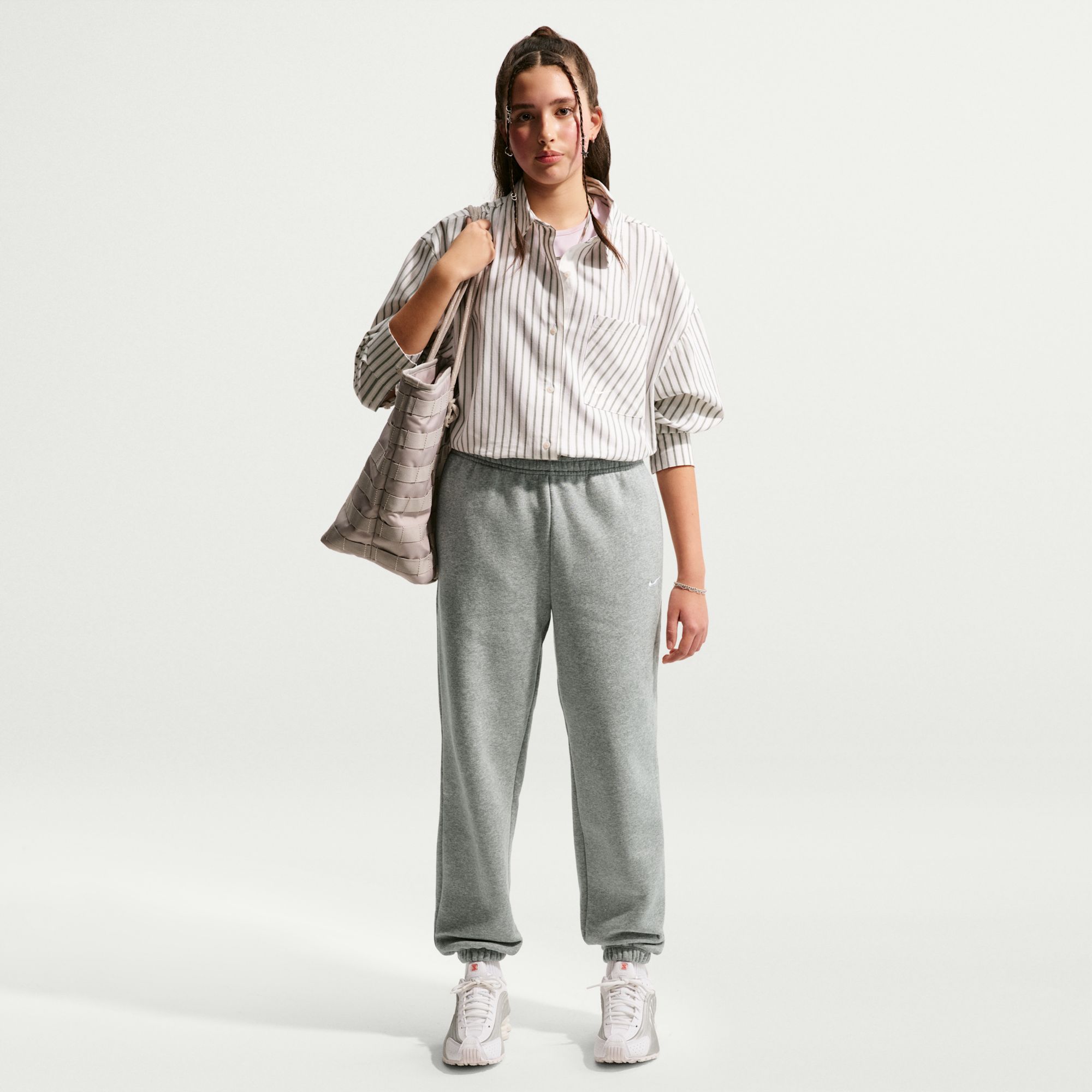 Nike Girls' Studio Fleece Oversized Jogger